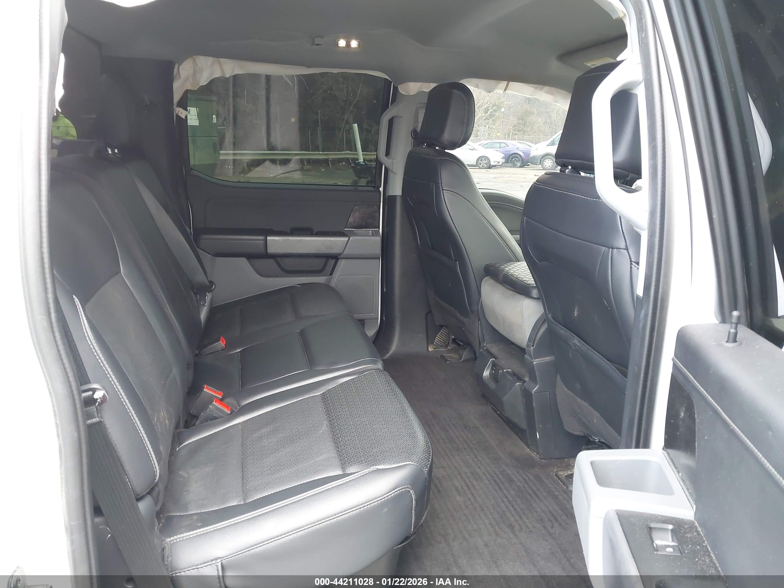FORD F-150 image 8
