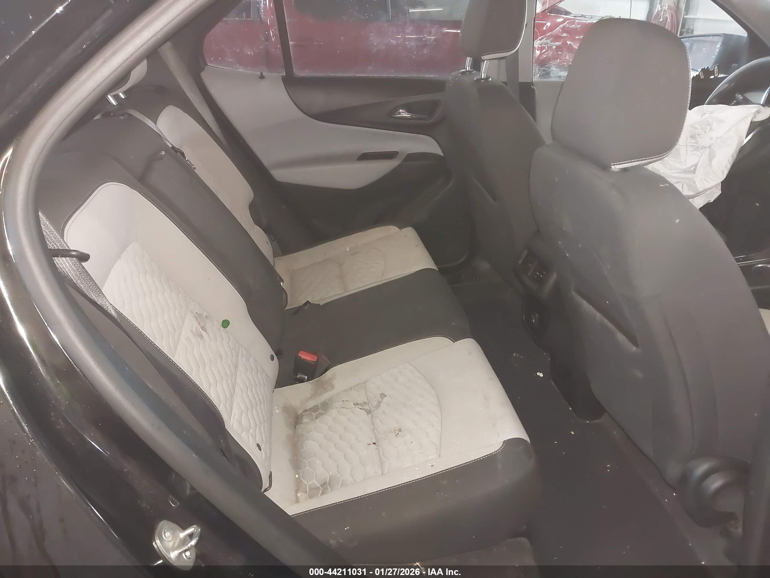 CHEVROLET EQUINOX image 8
