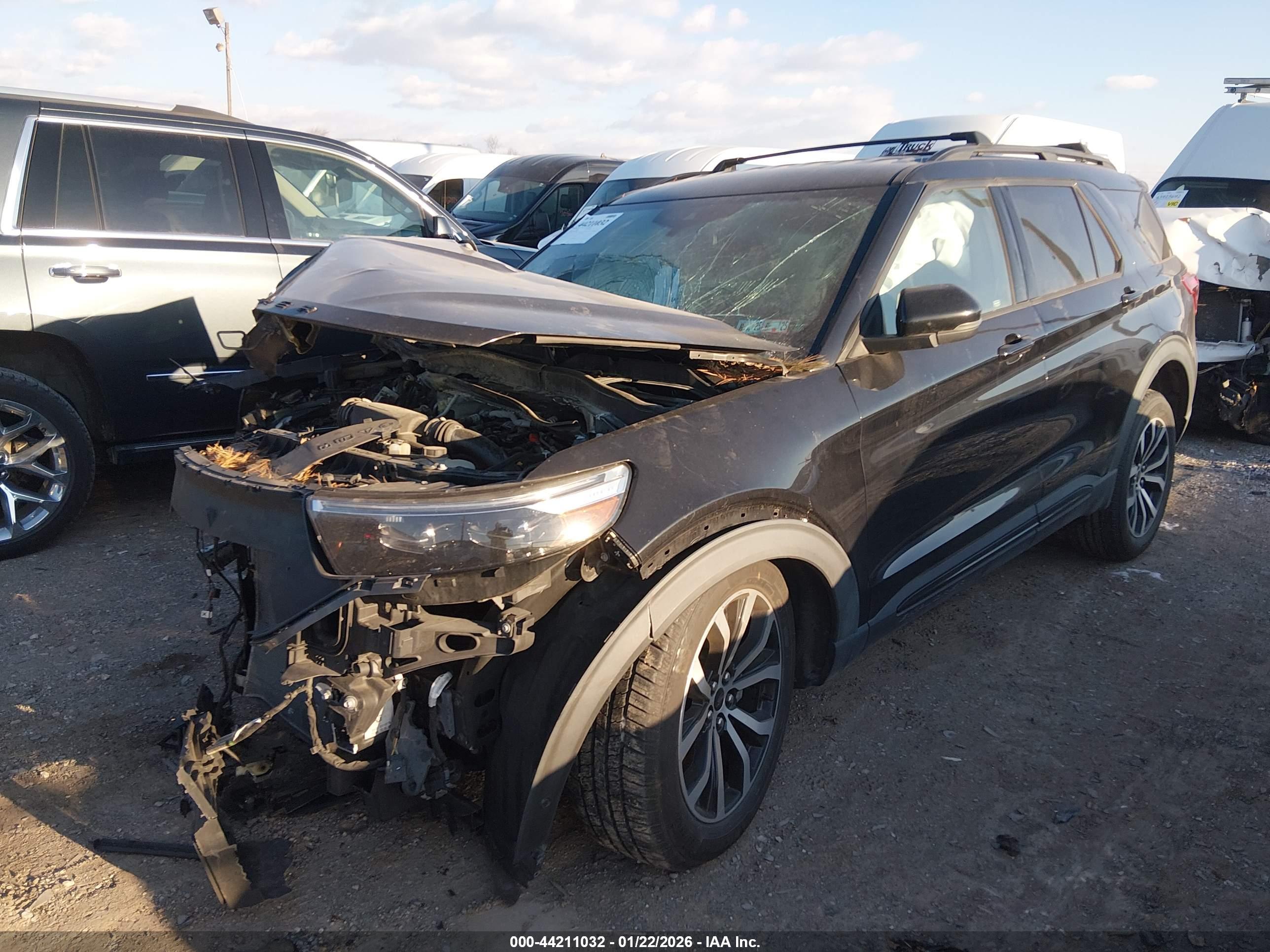 FORD EXPLORER image 2