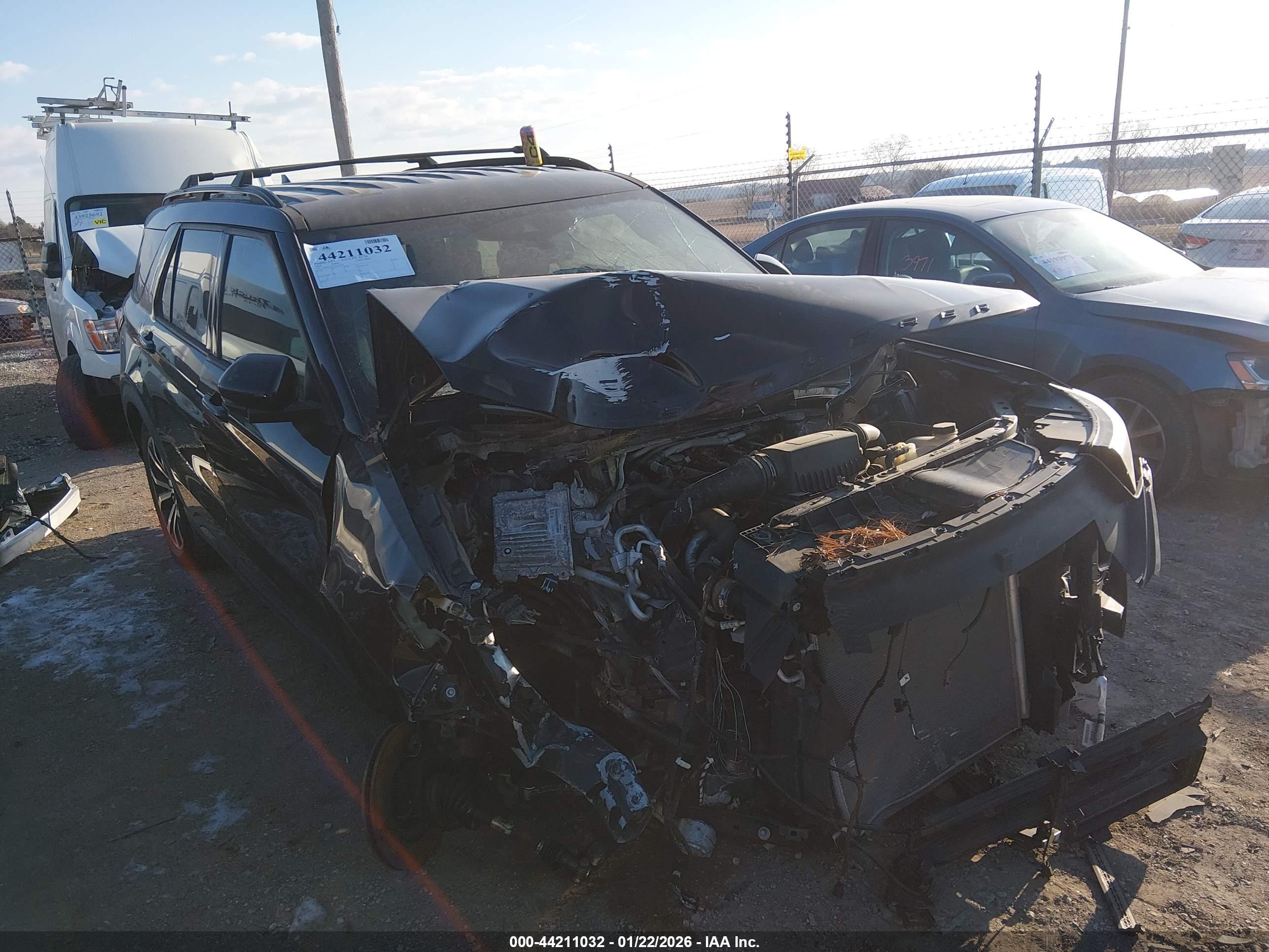 FORD EXPLORER image 6