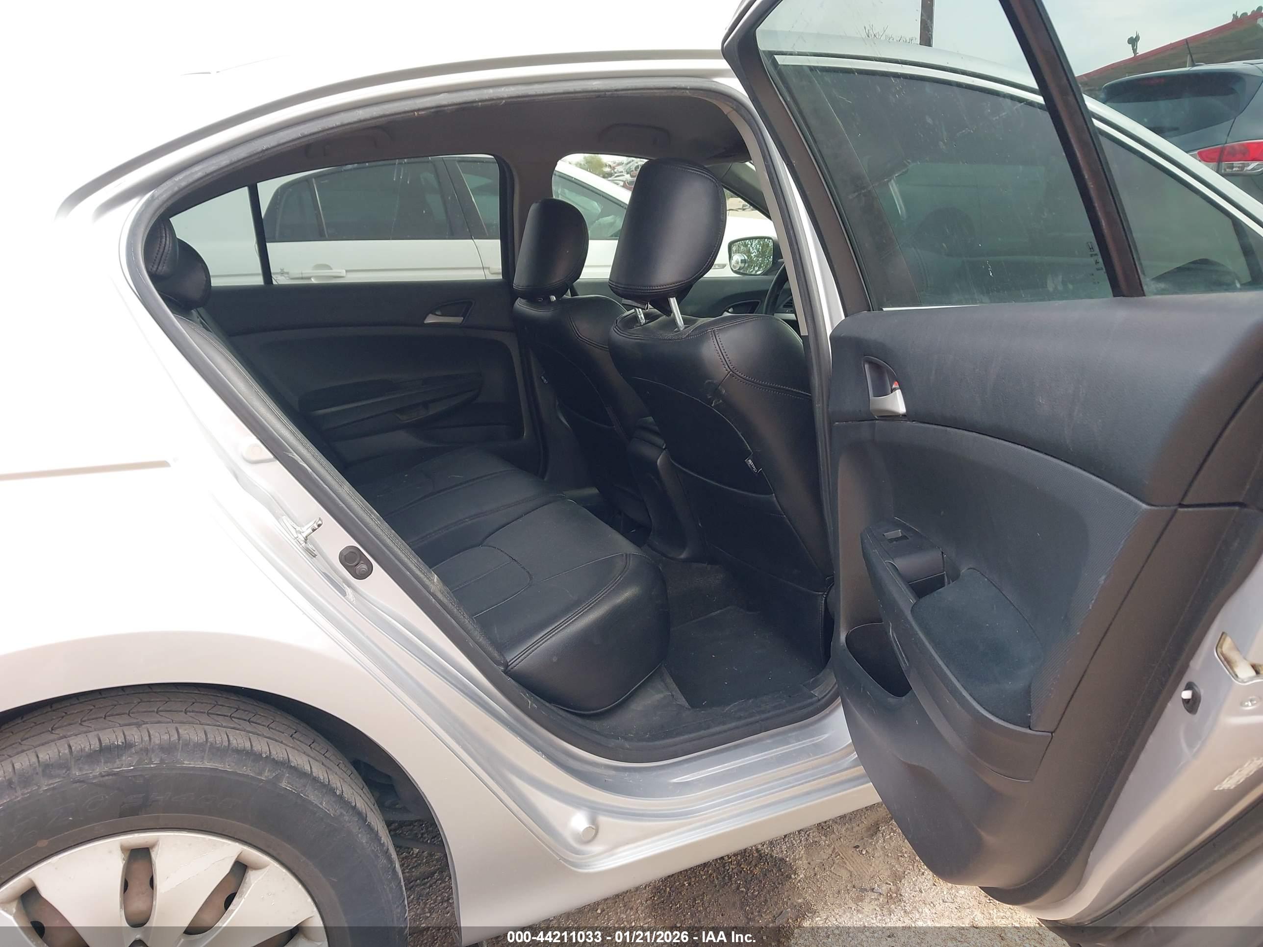 HONDA ACCORD image 8