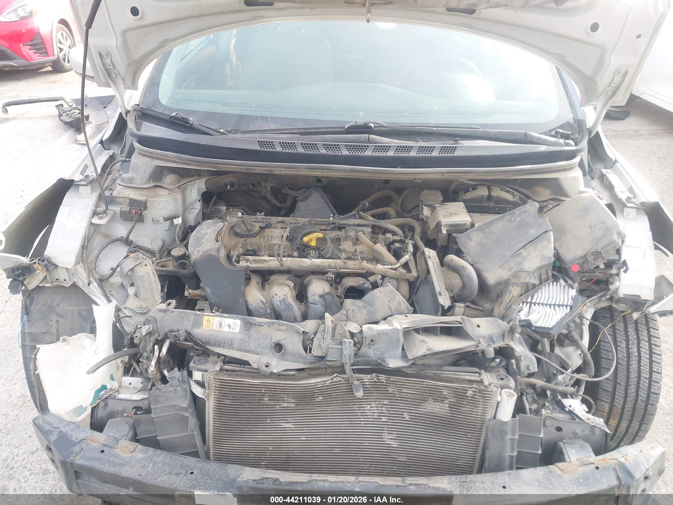 HYUNDAI ELANTRA image 10