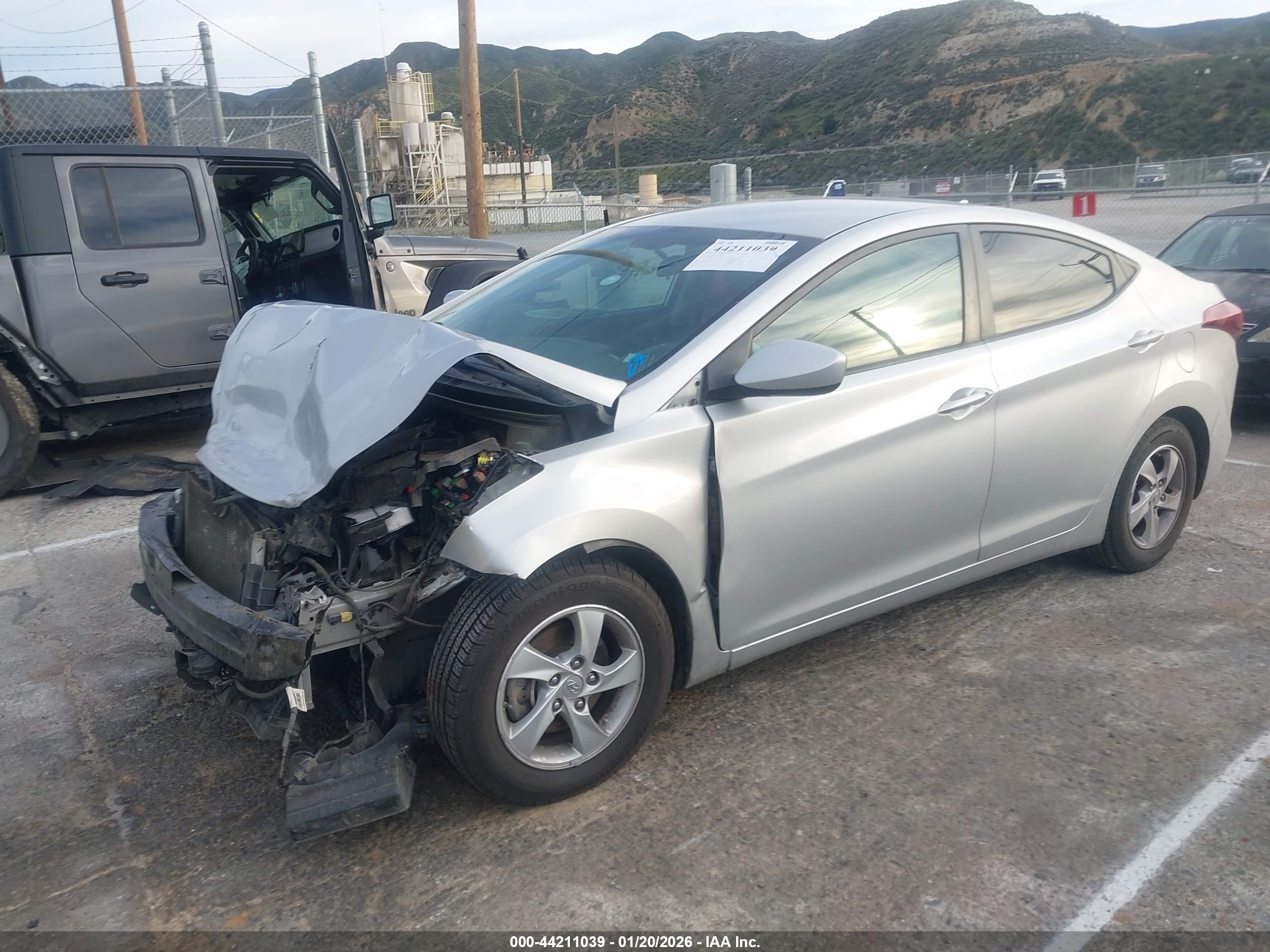 HYUNDAI ELANTRA image 2