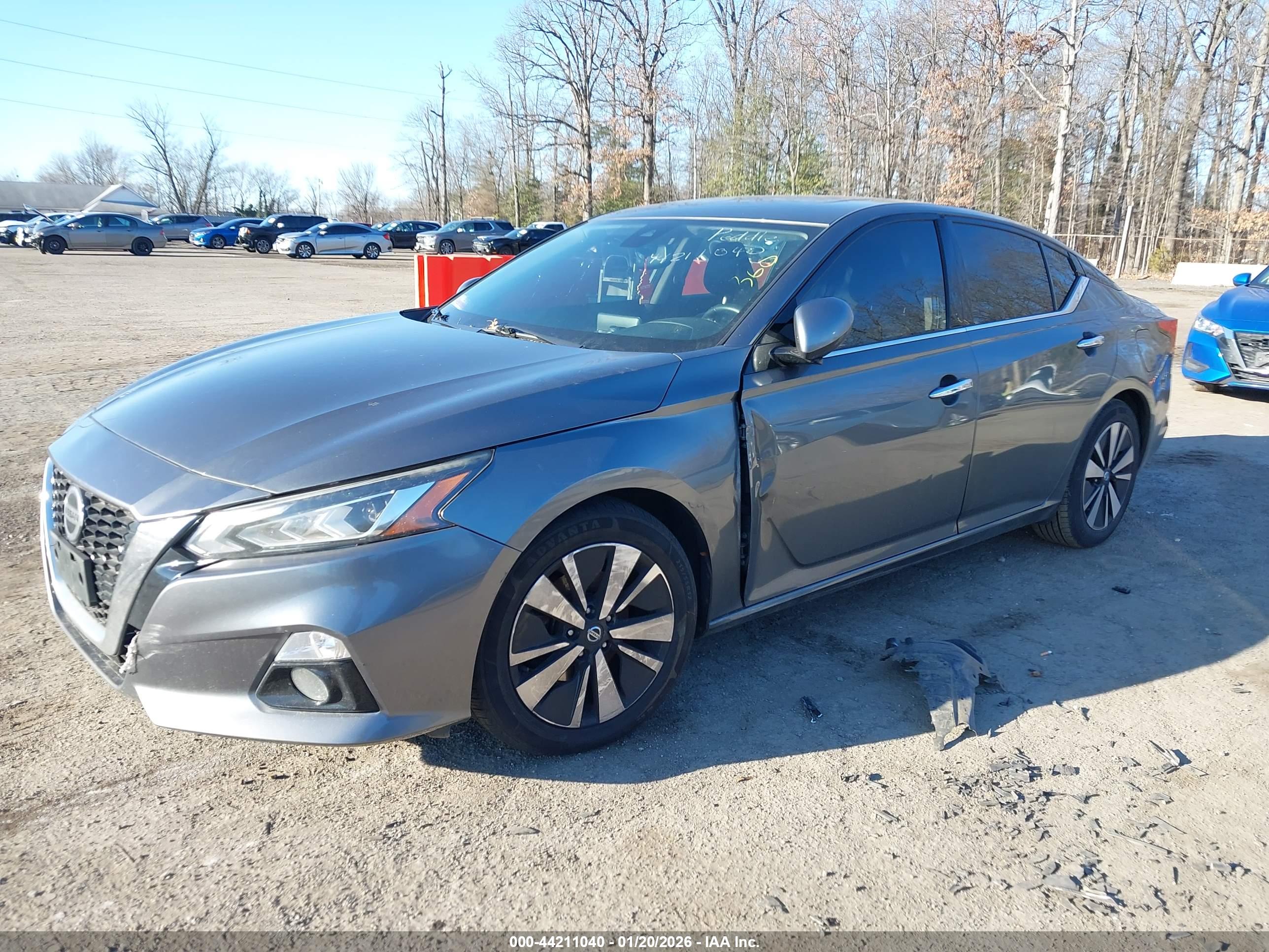 NISSAN ALTIMA image 2