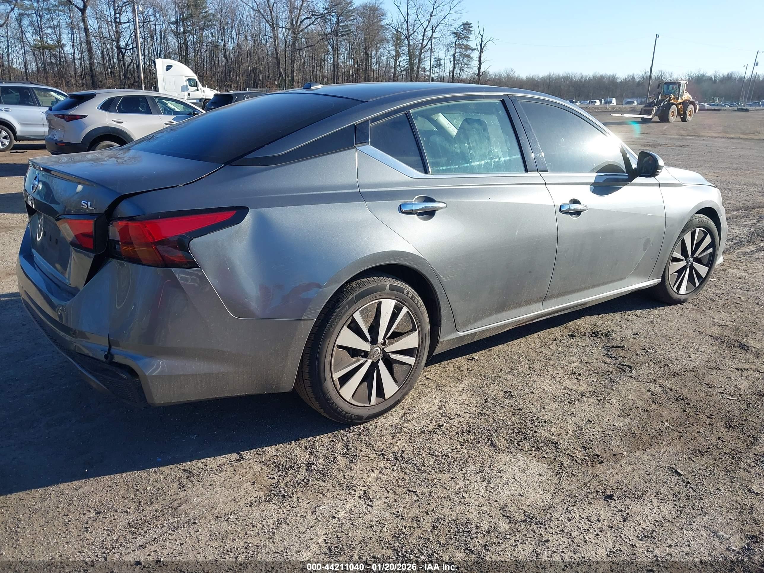 NISSAN ALTIMA image 4