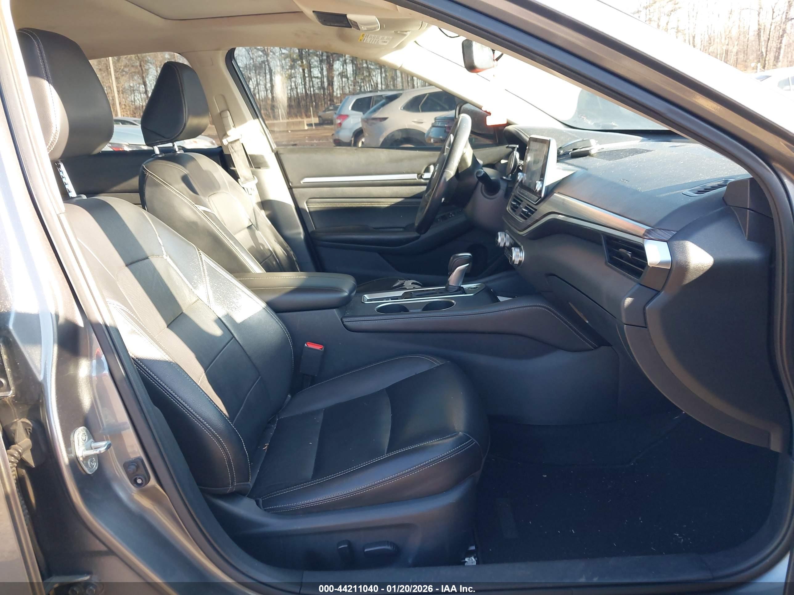 NISSAN ALTIMA image 5