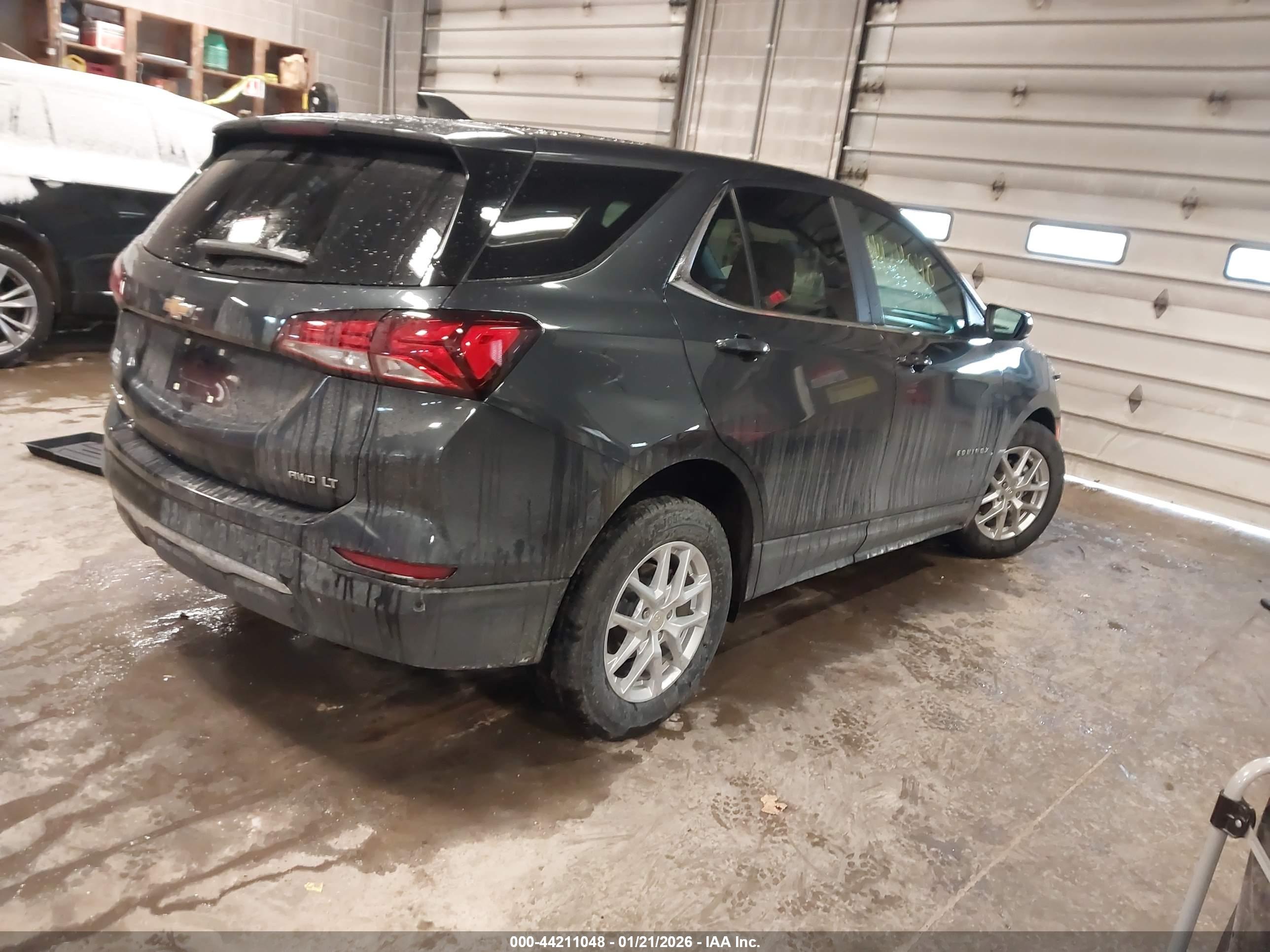 CHEVROLET EQUINOX image 4