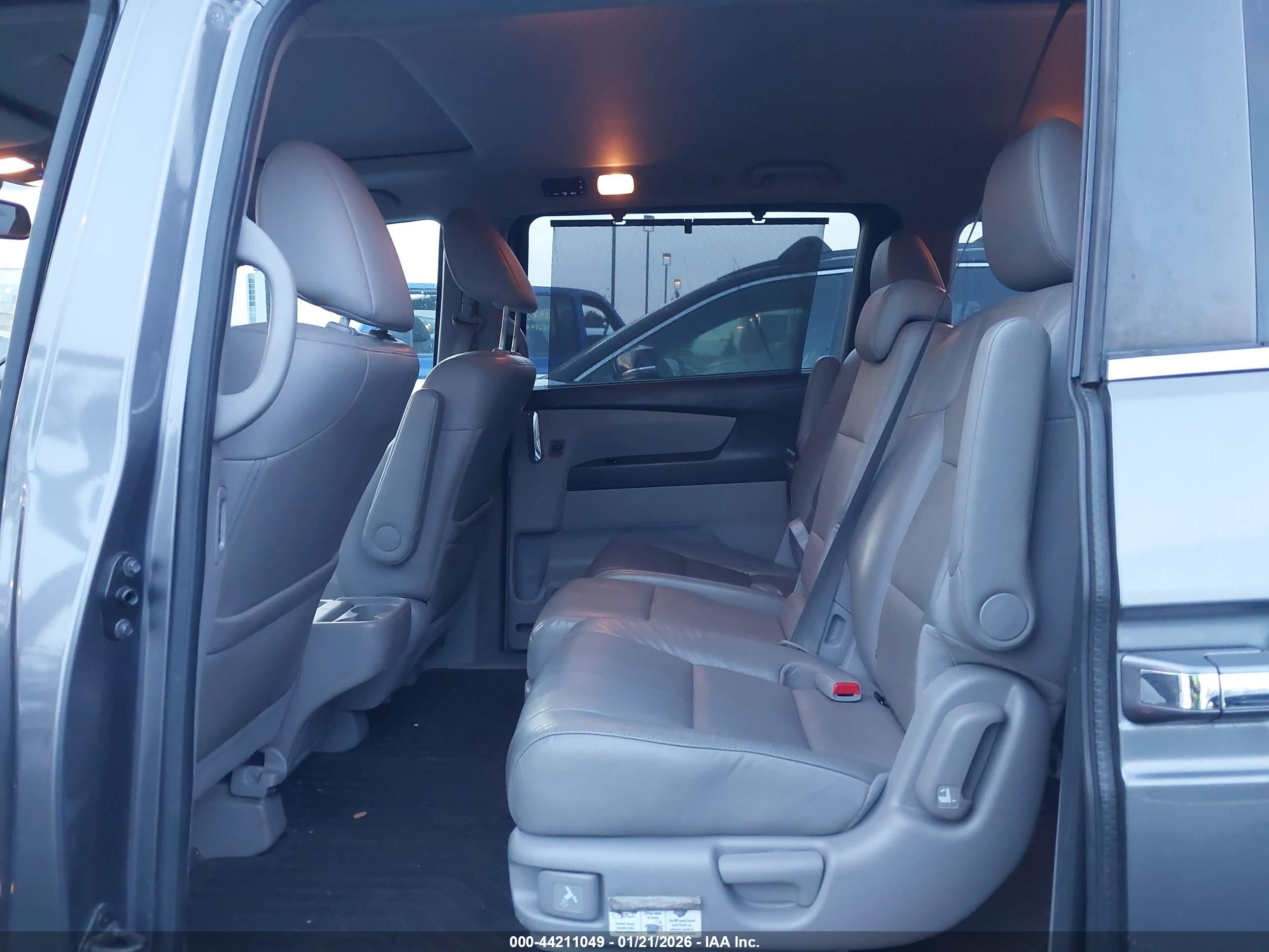 HONDA ODYSSEY image 8