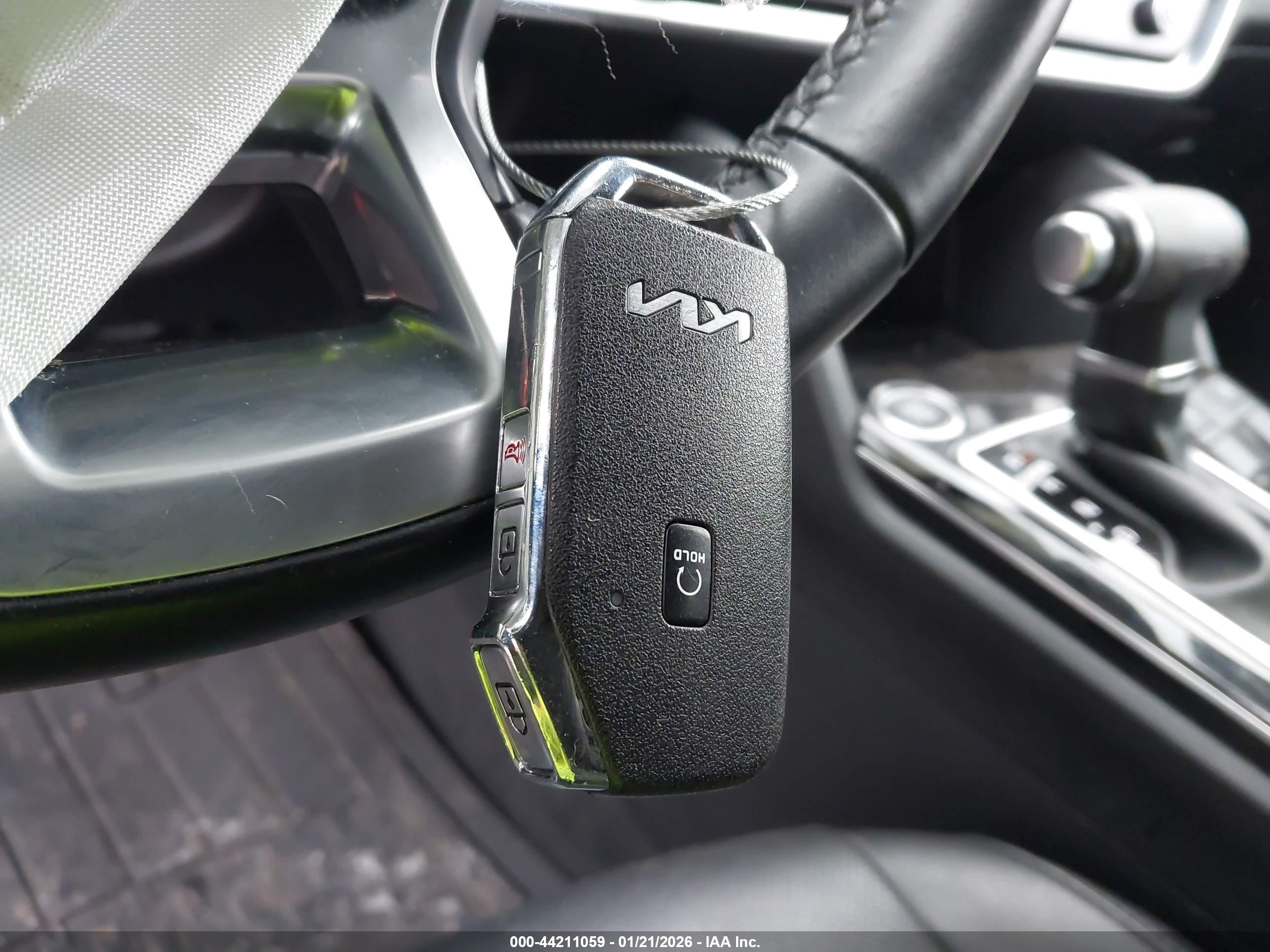 KIA SPORTAGE image 11