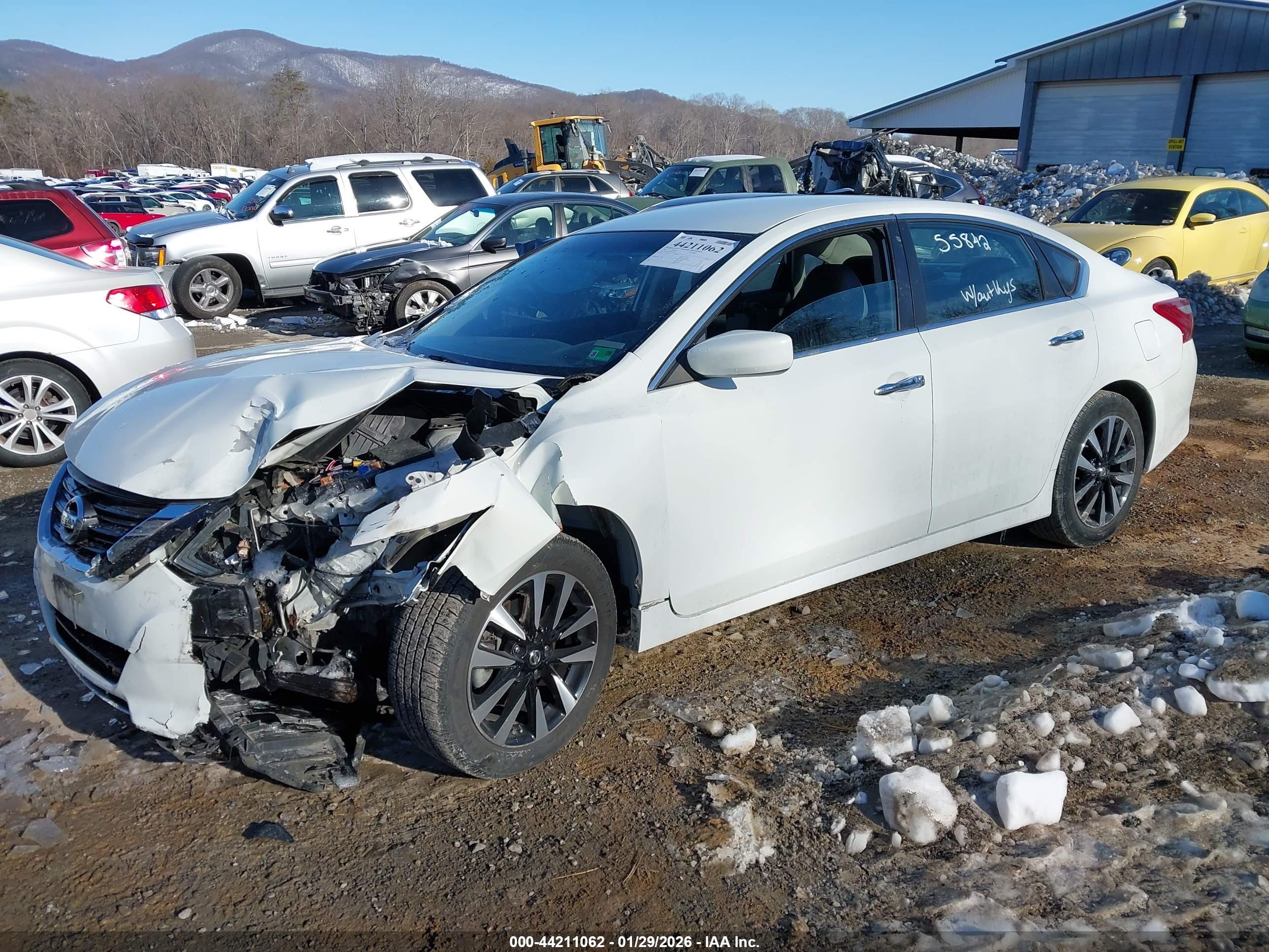 NISSAN ALTIMA image 2