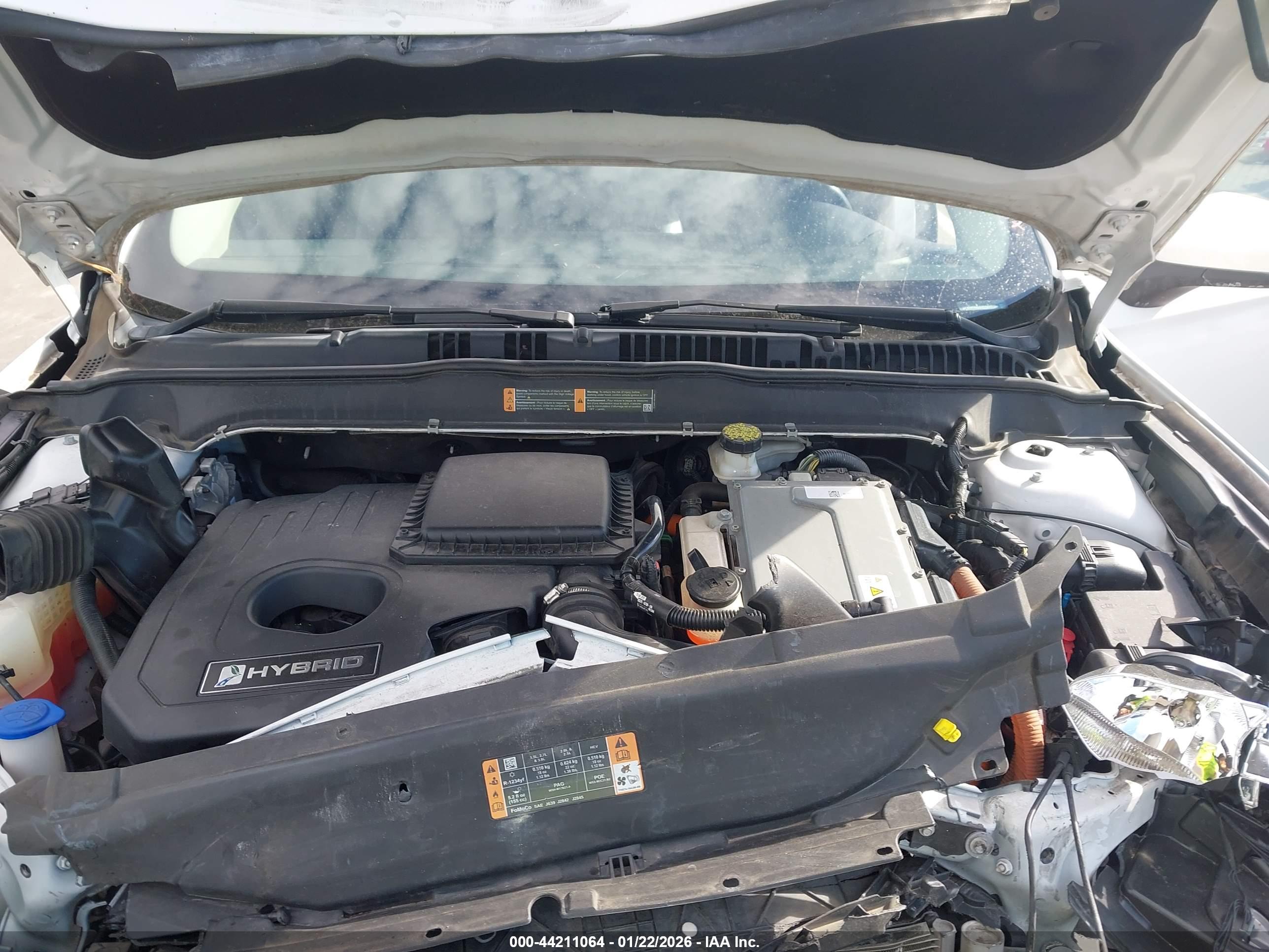 FORD FUSION image 10