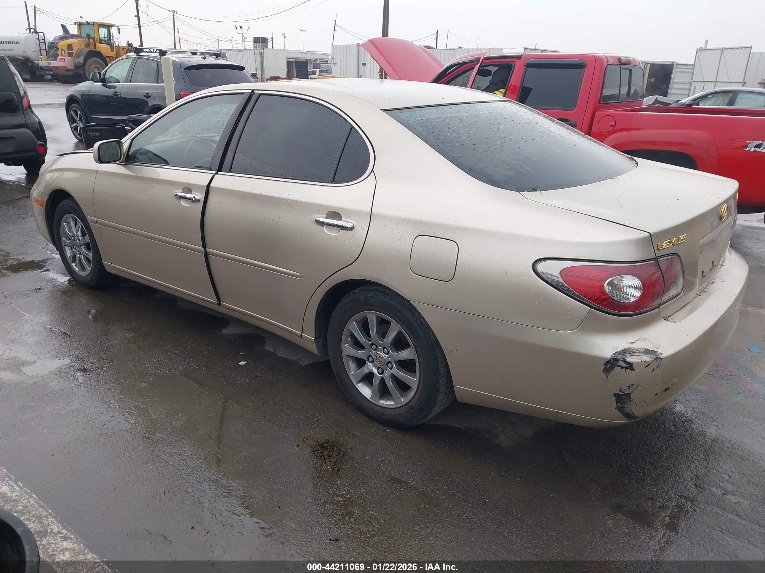 LEXUS ES image 3