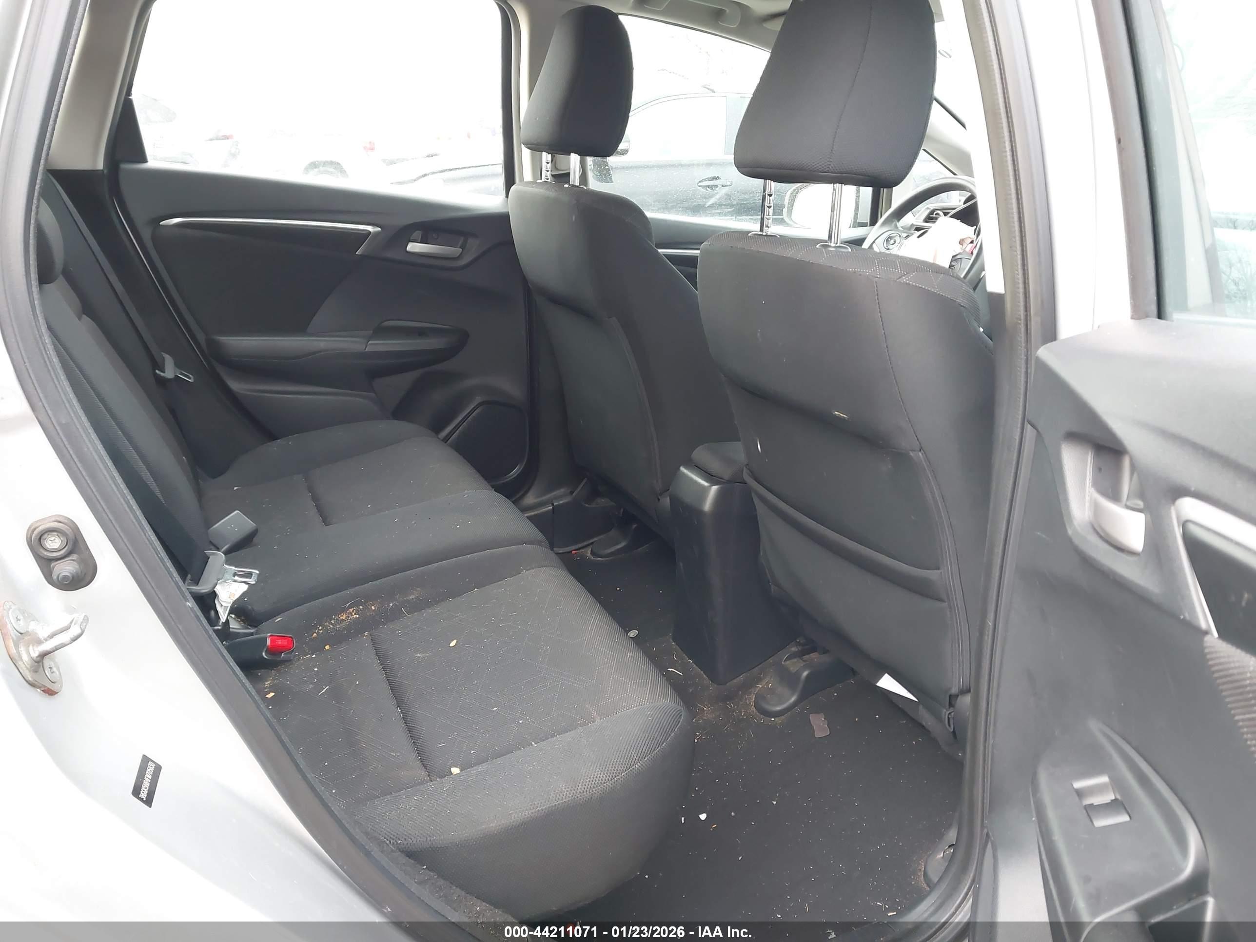 HONDA FIT image 8