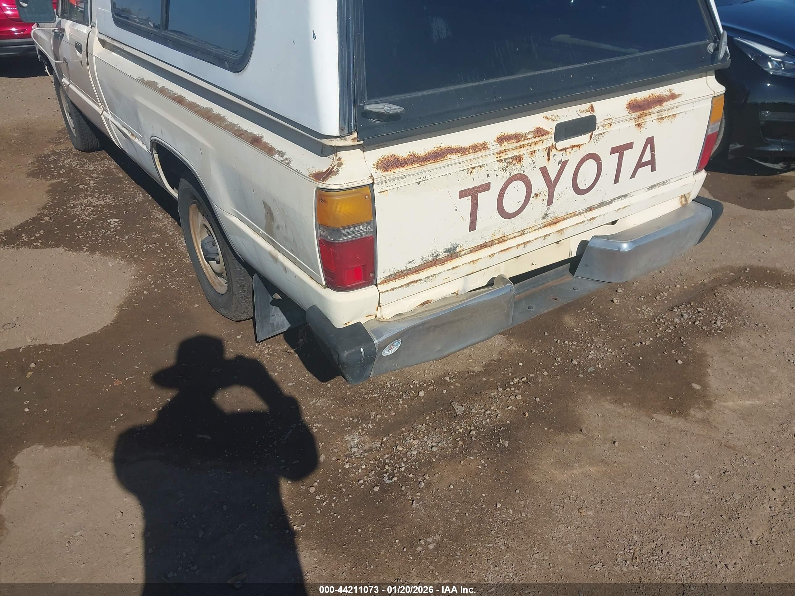 TOYOTA PICKUP image 6
