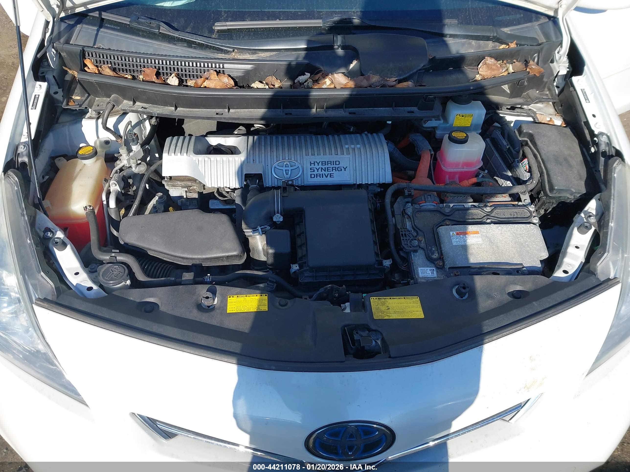 TOYOTA PRIUS image 10