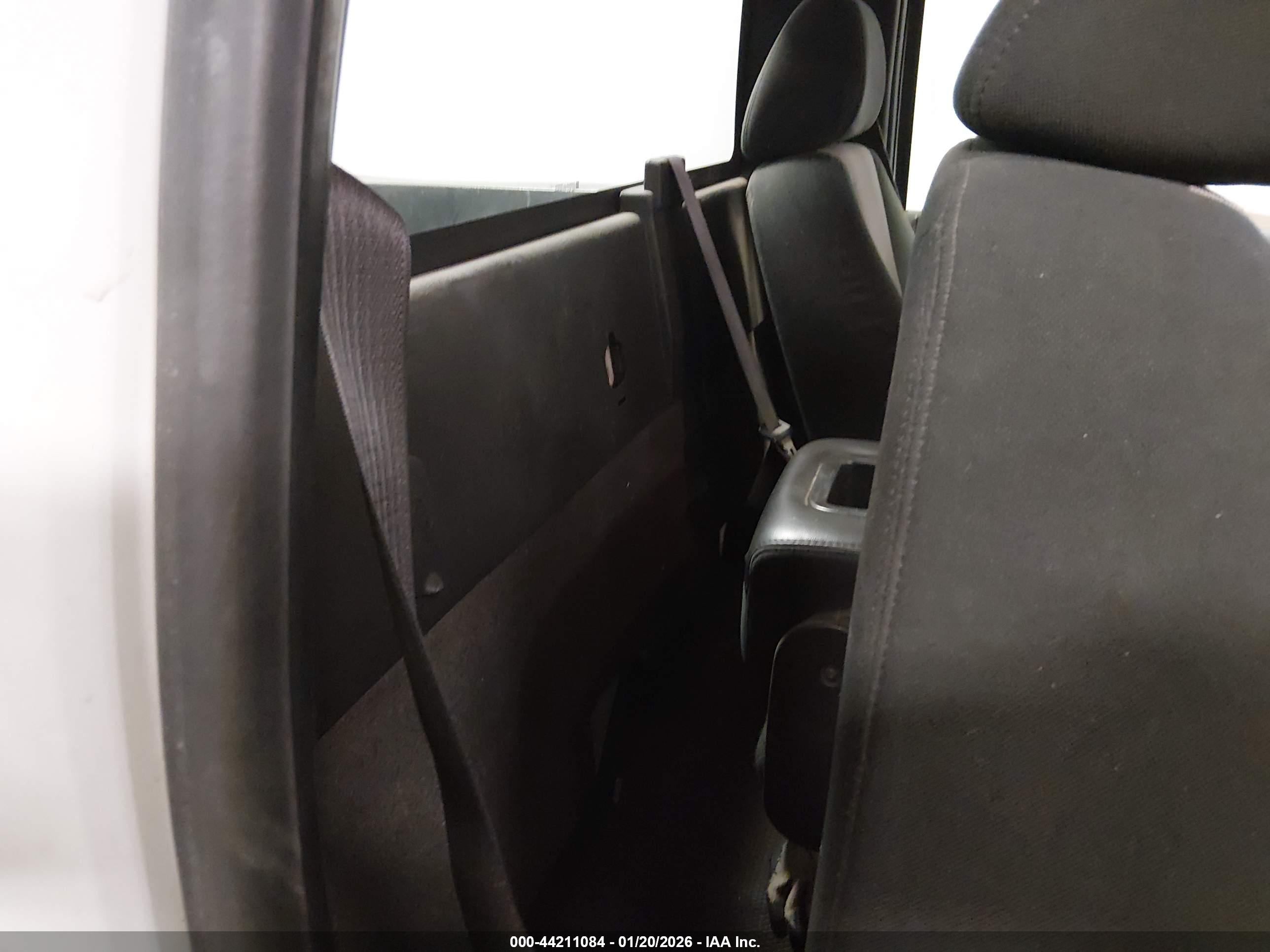 CHEVROLET SILVERADO image 8