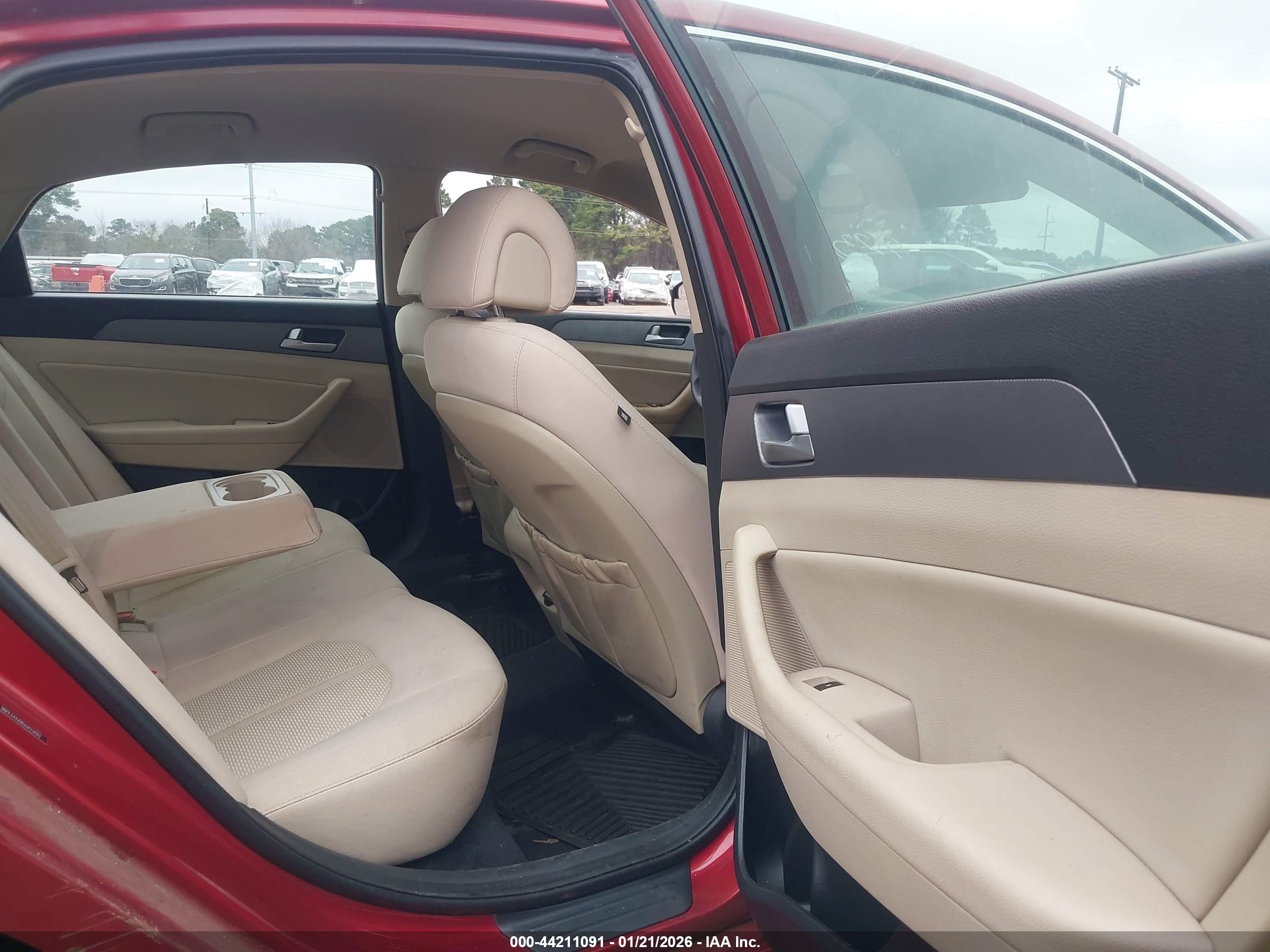 HYUNDAI SONATA image 8