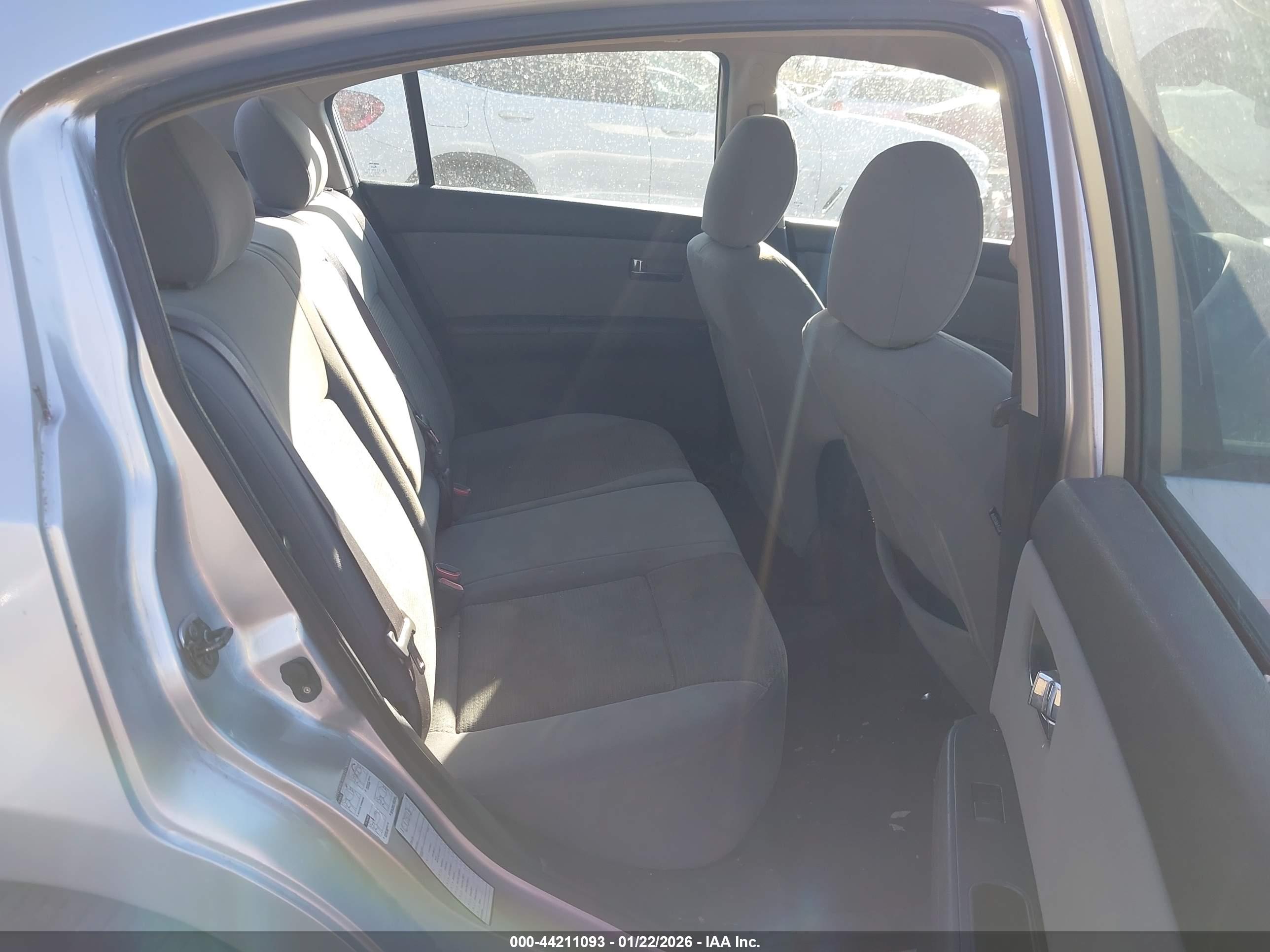 NISSAN SENTRA image 8