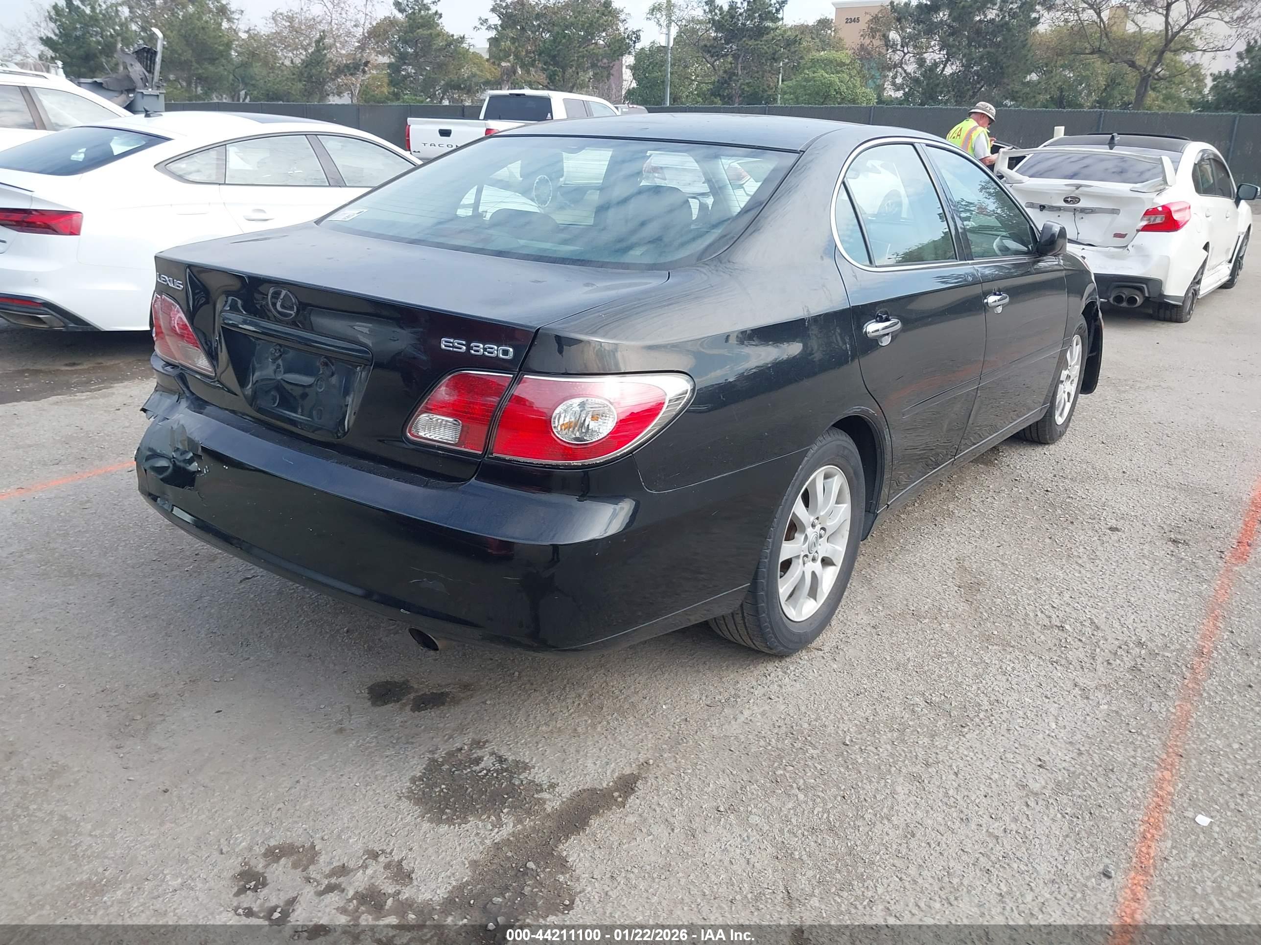 LEXUS ES image 4