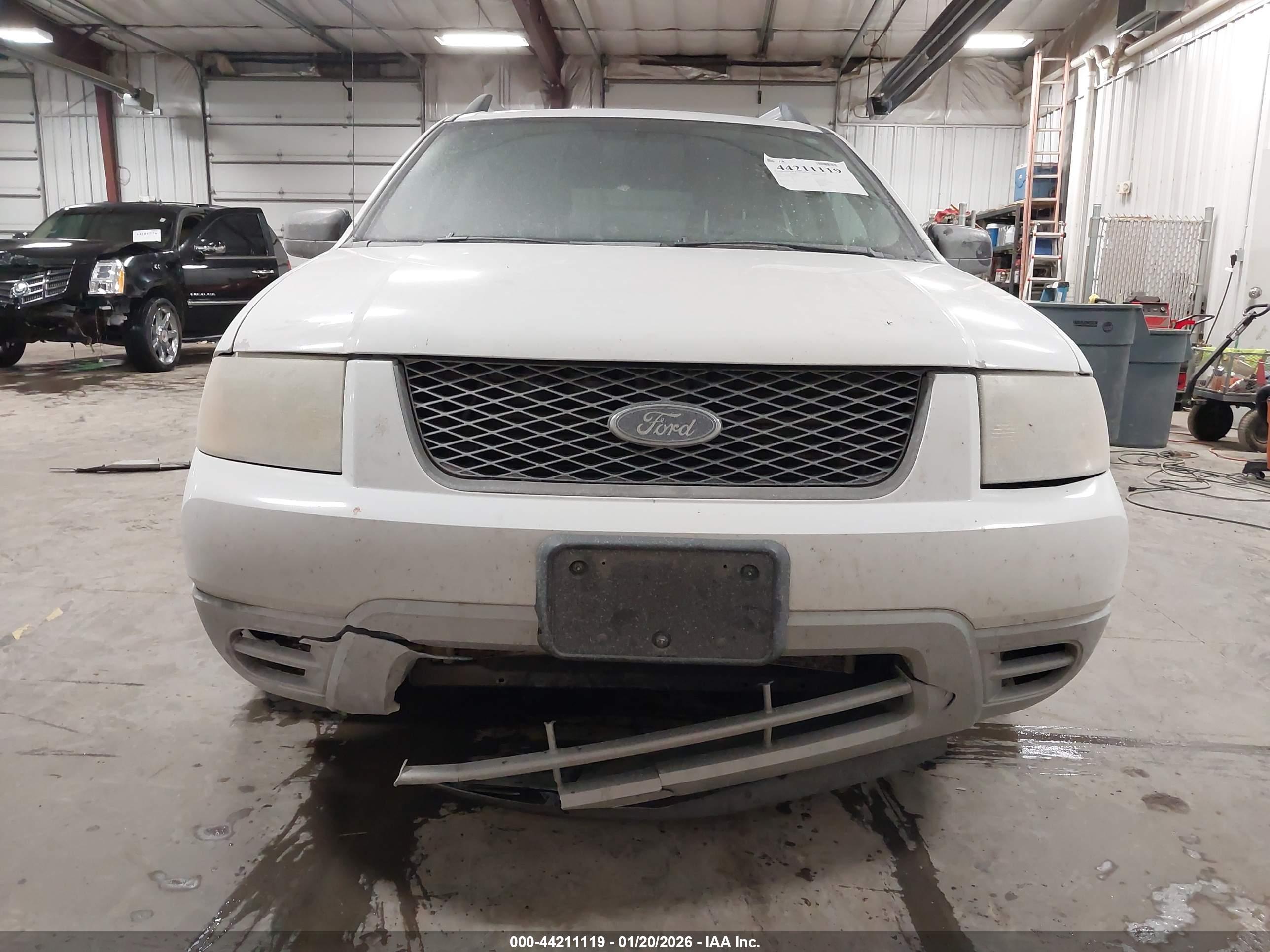 FORD FREESTYLE image 6