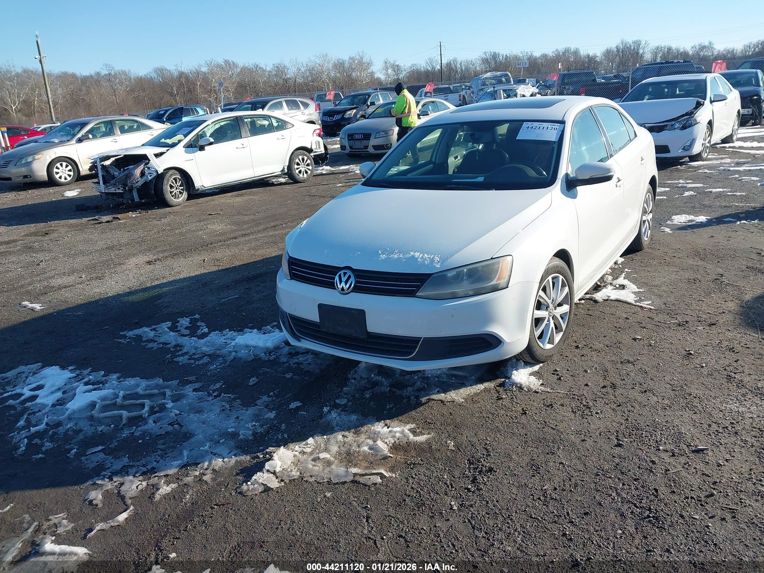 VOLKSWAGEN JETTA image 2