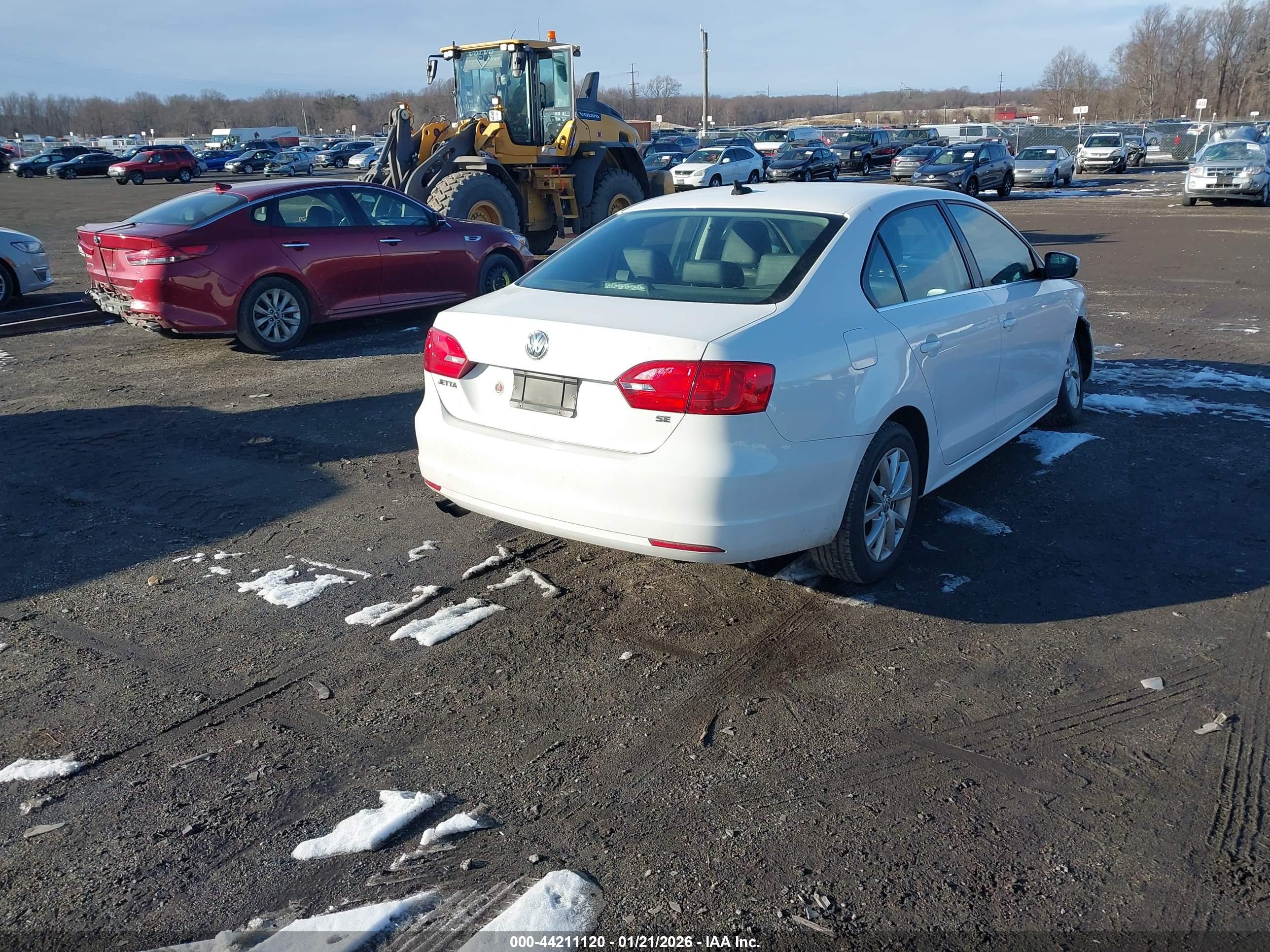VOLKSWAGEN JETTA image 4