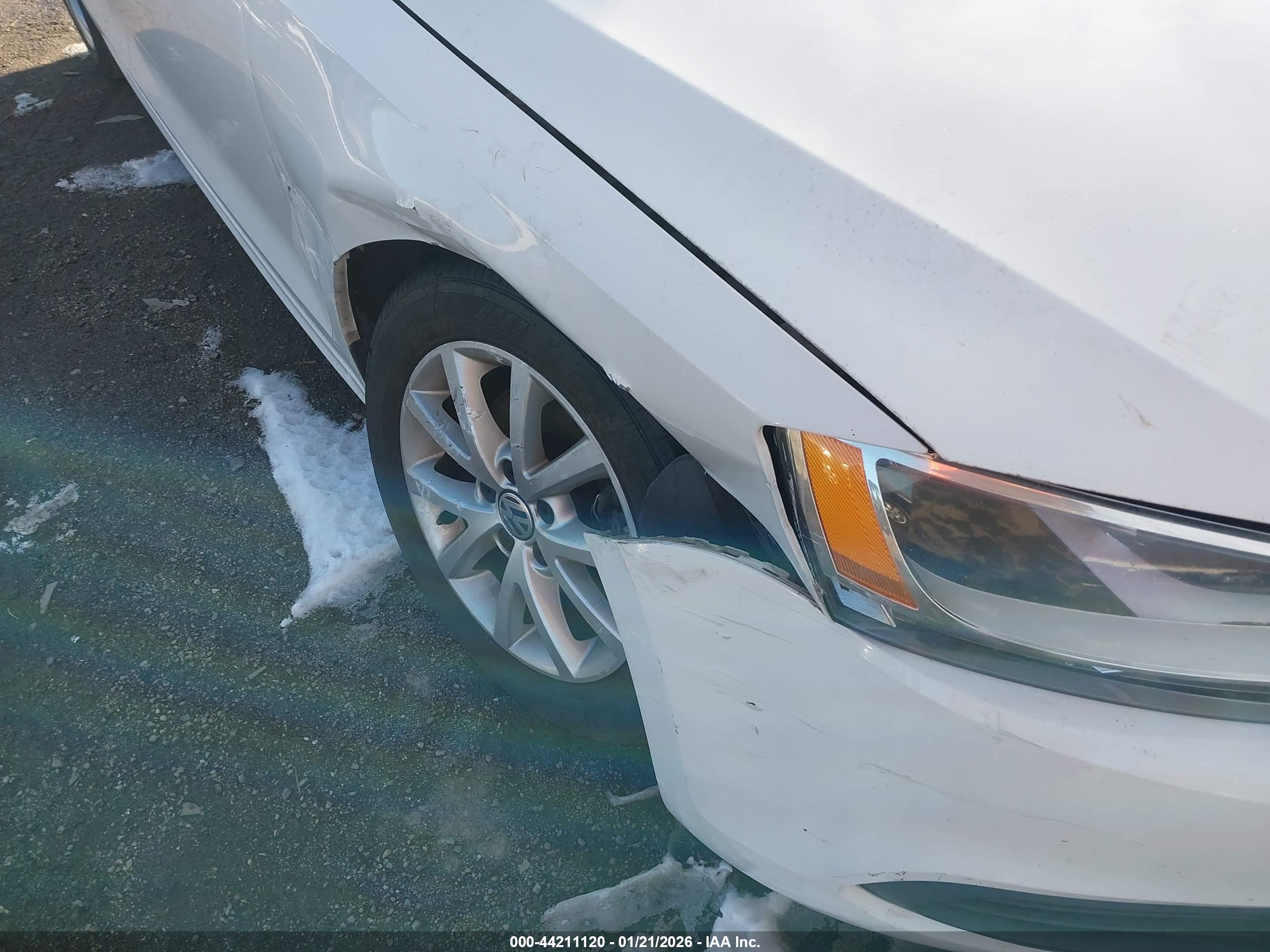 VOLKSWAGEN JETTA image 6