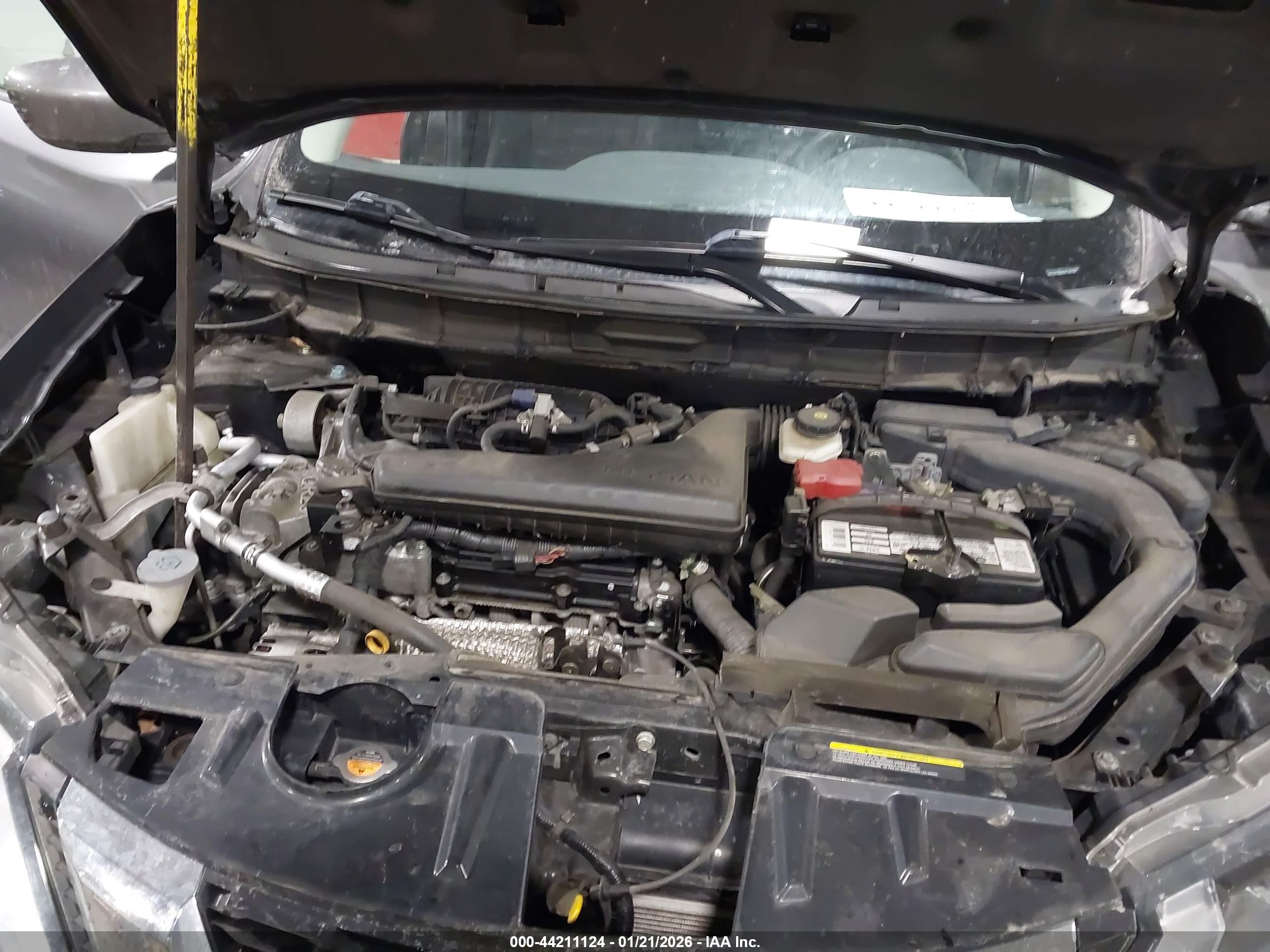 NISSAN ROGUE image 10