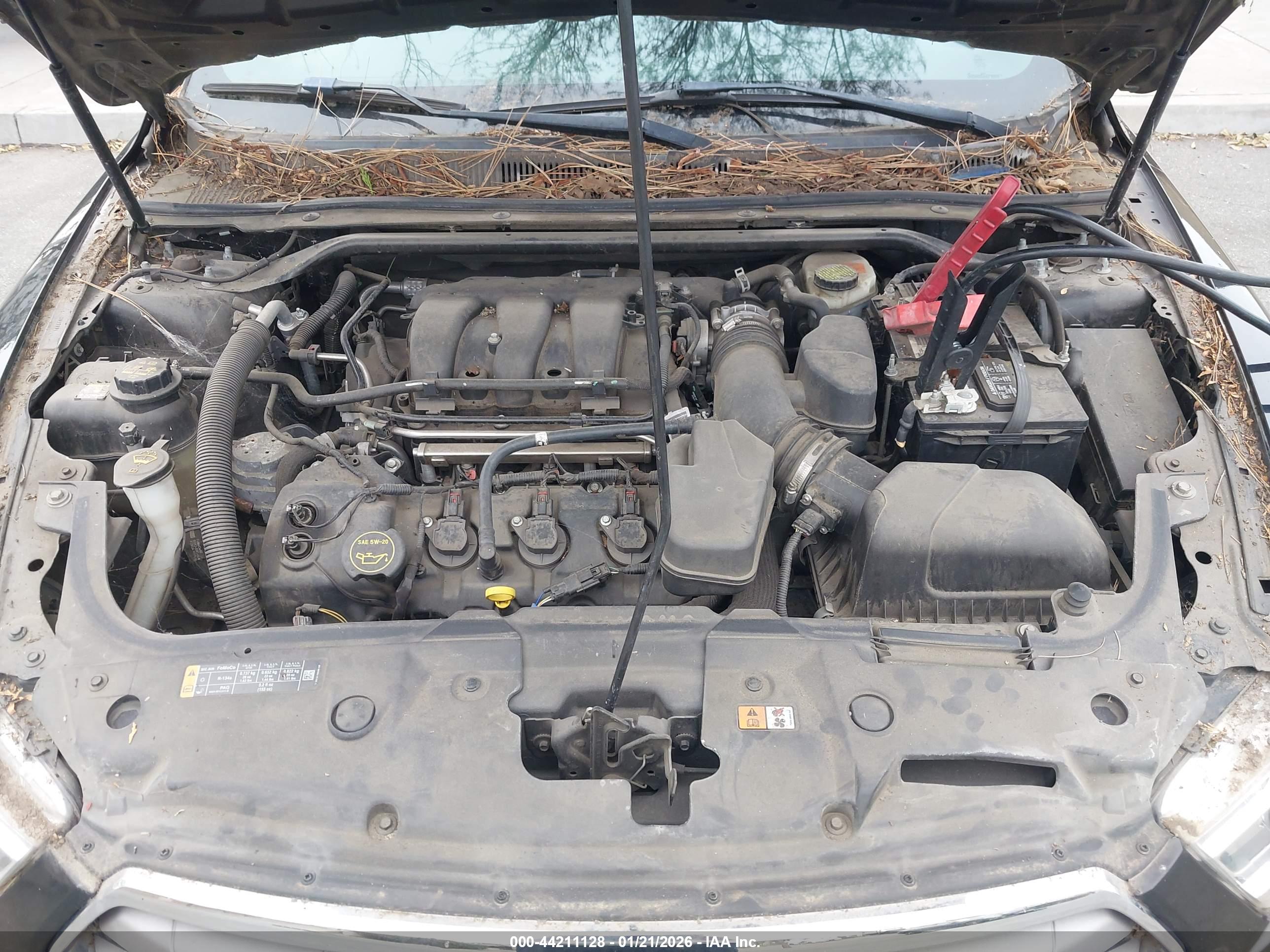 FORD TAURUS image 10