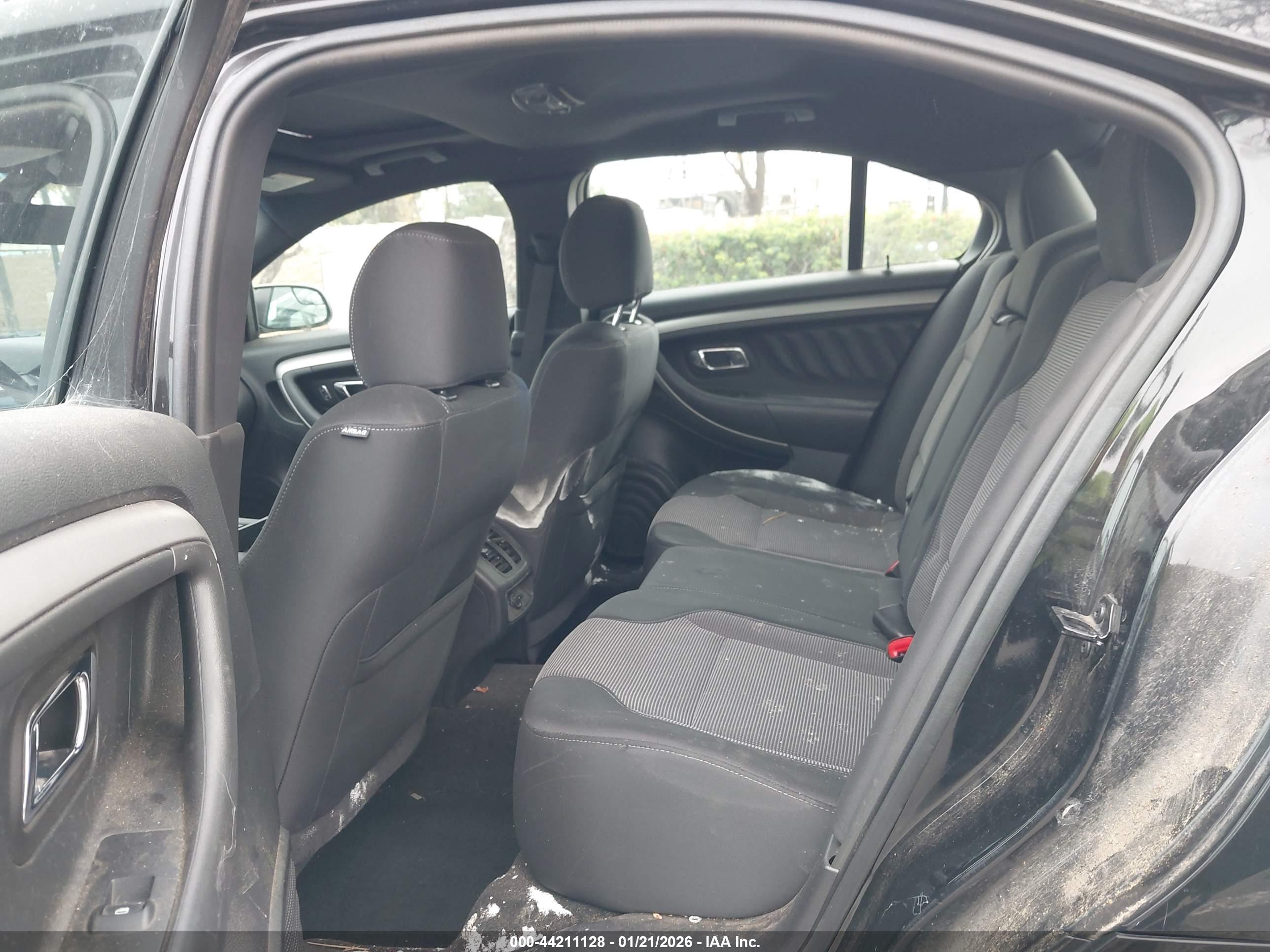 FORD TAURUS image 8