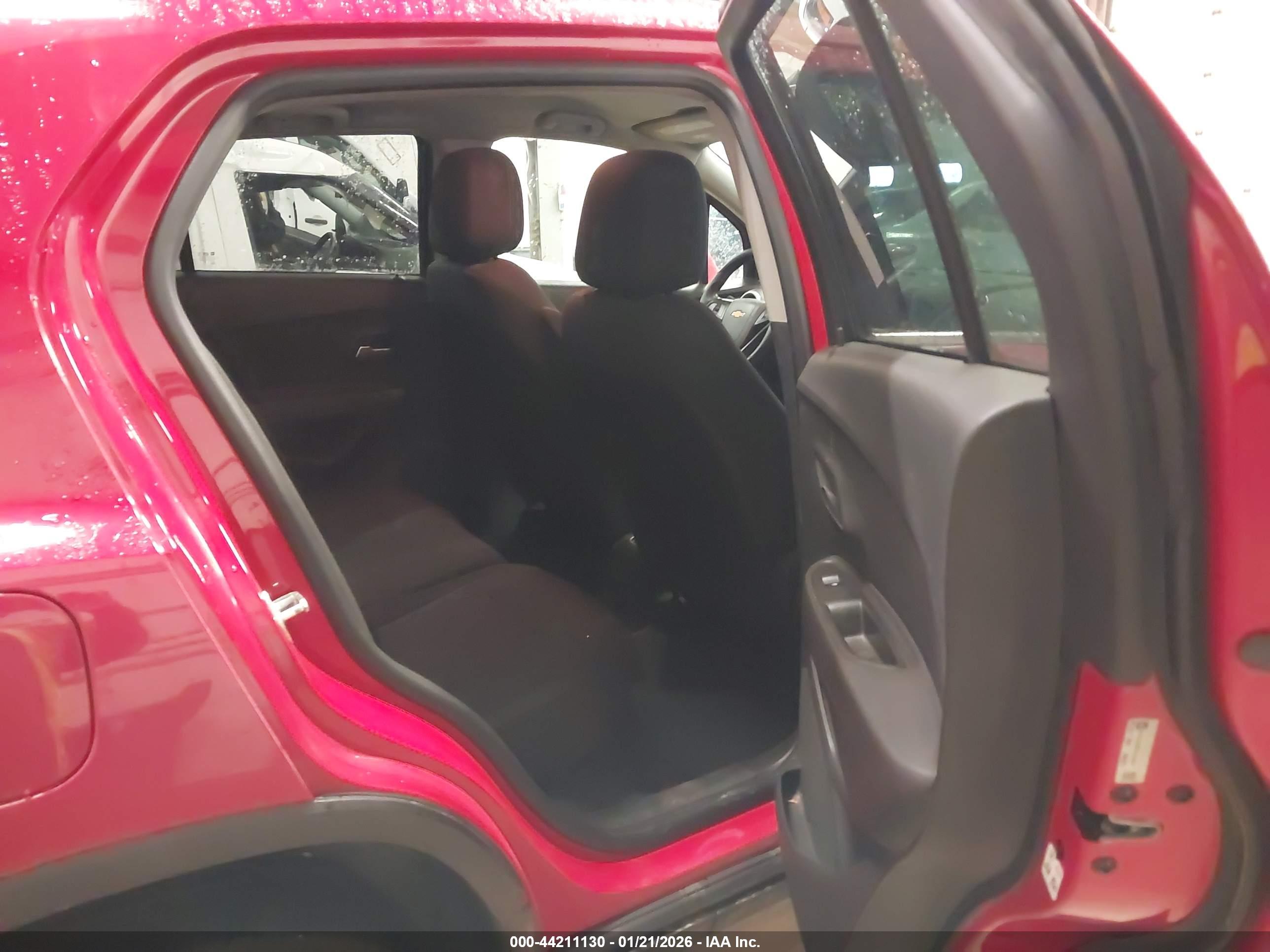 CHEVROLET TRAX image 8