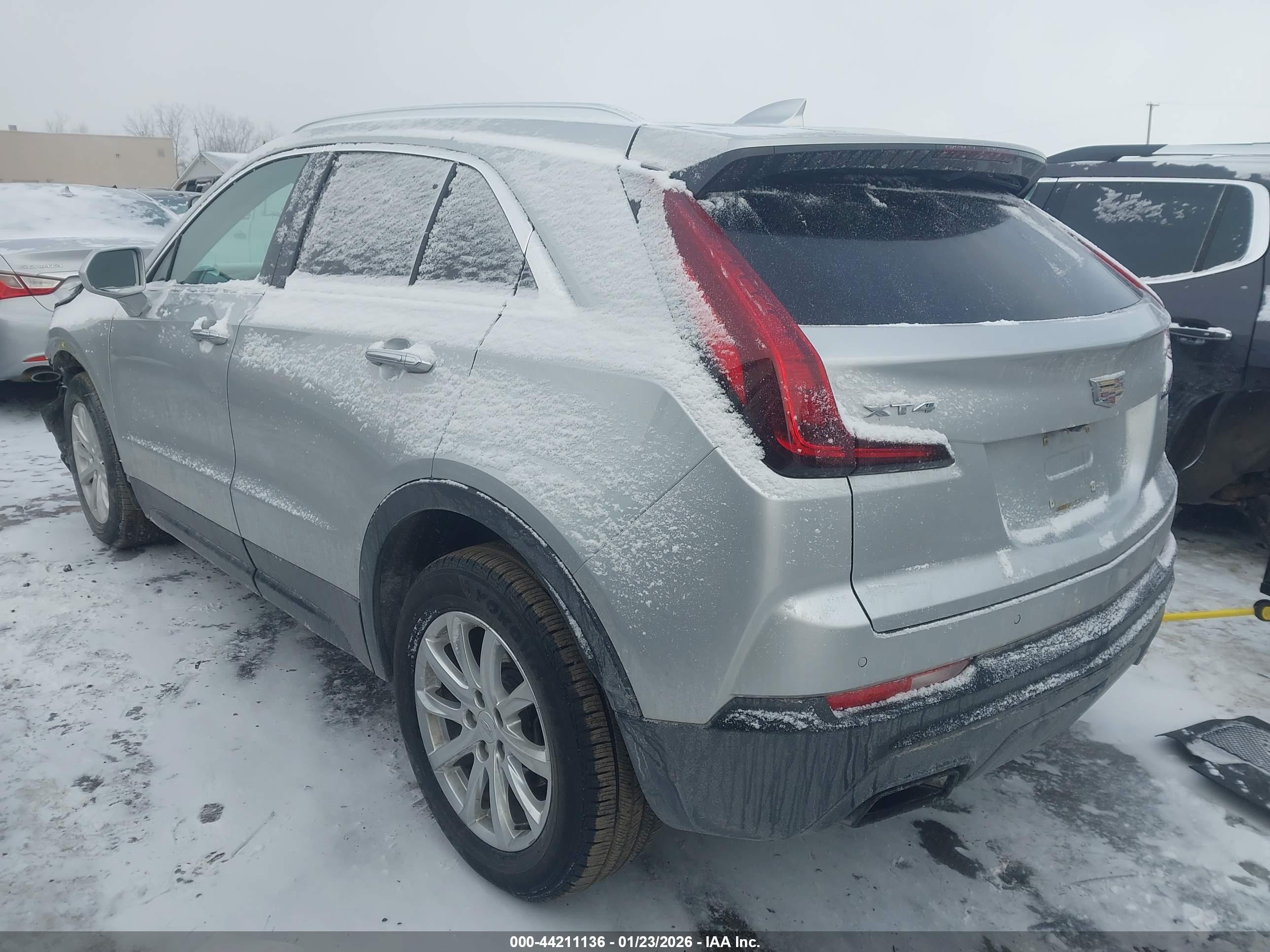 CADILLAC XT4 image 3