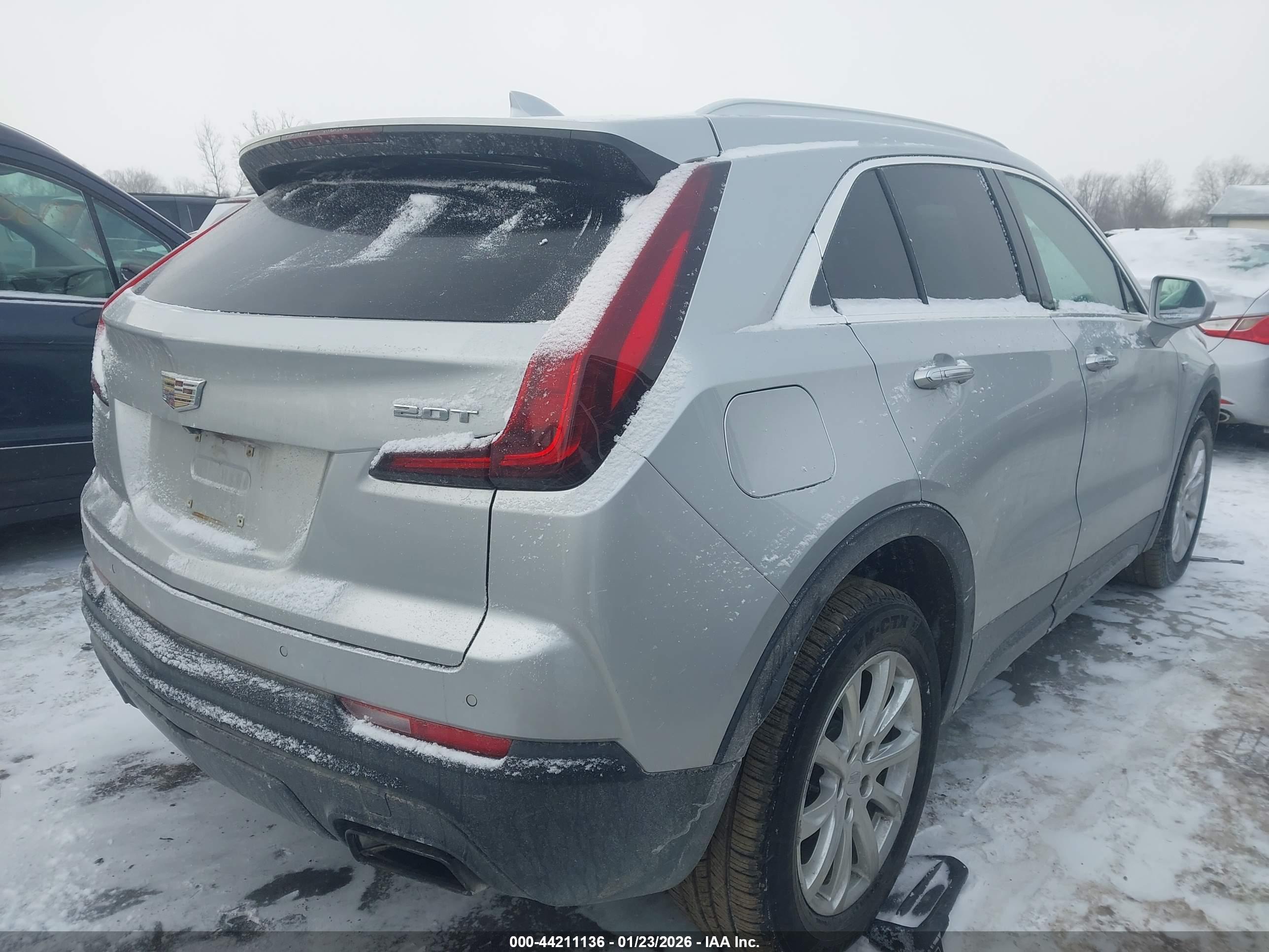 CADILLAC XT4 image 4