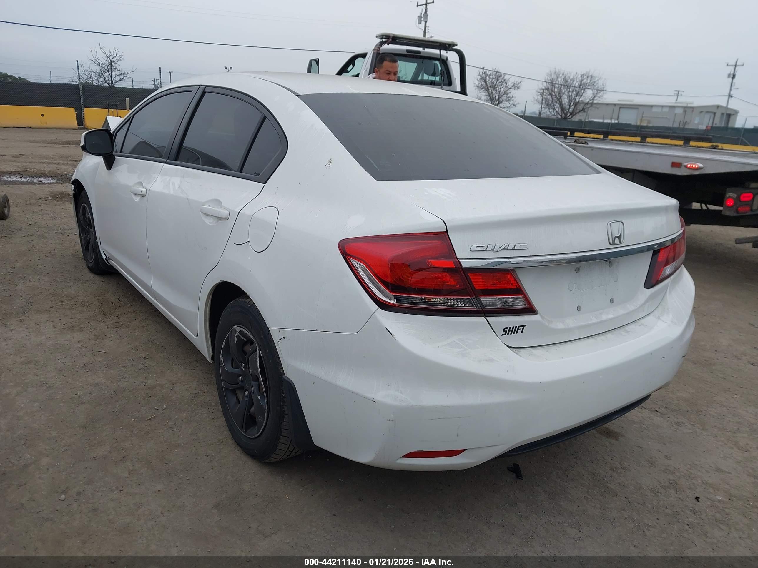HONDA CIVIC image 3