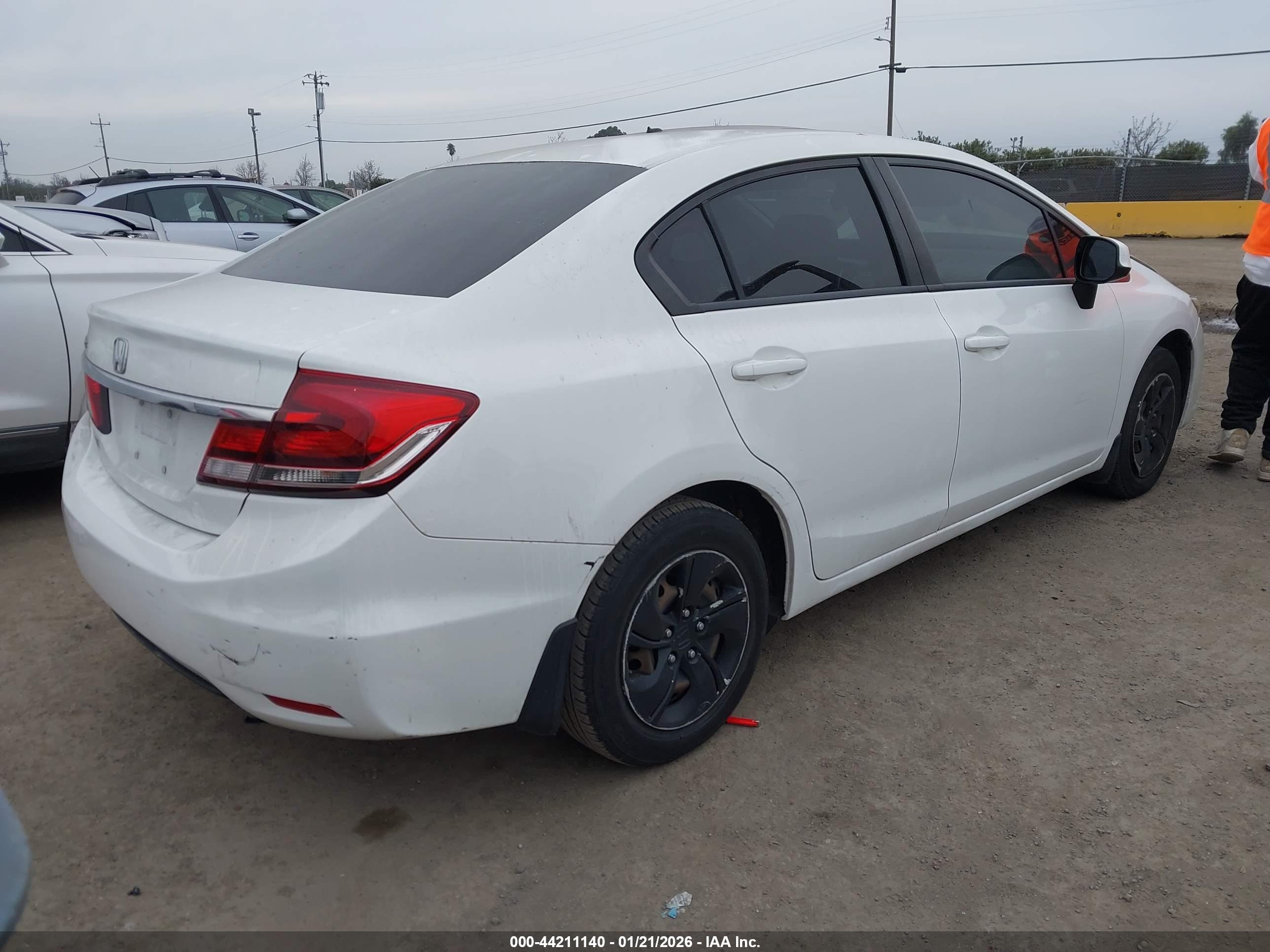 HONDA CIVIC image 4