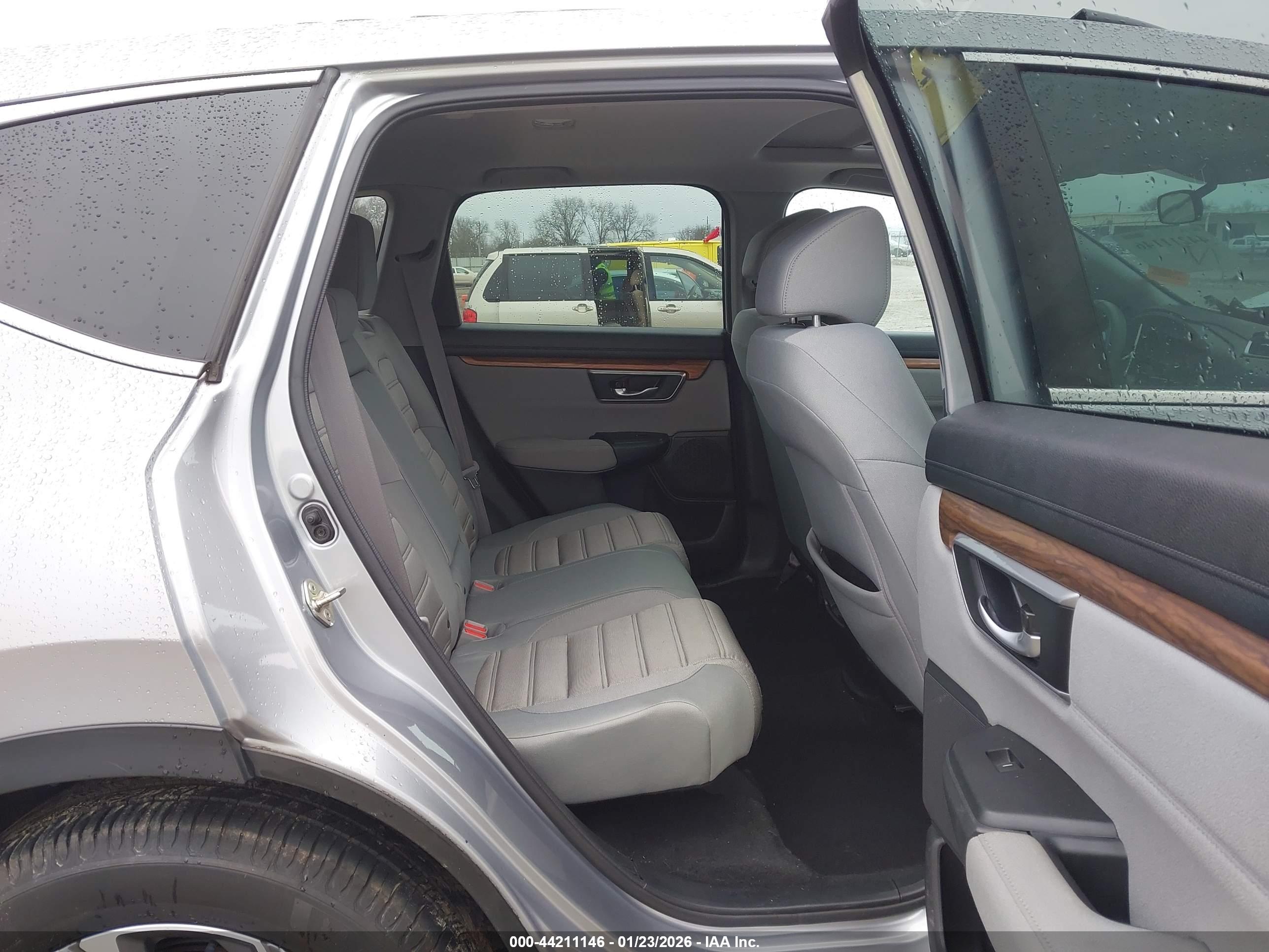 HONDA CR-V image 8