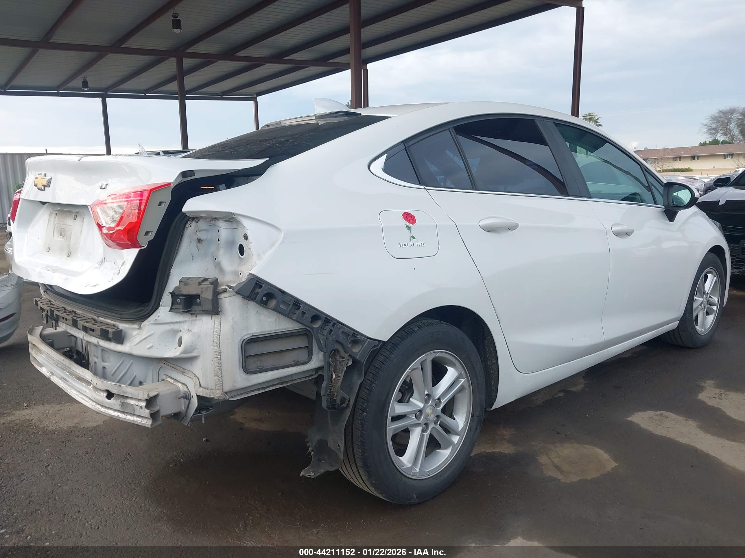 CHEVROLET CRUZE image 4