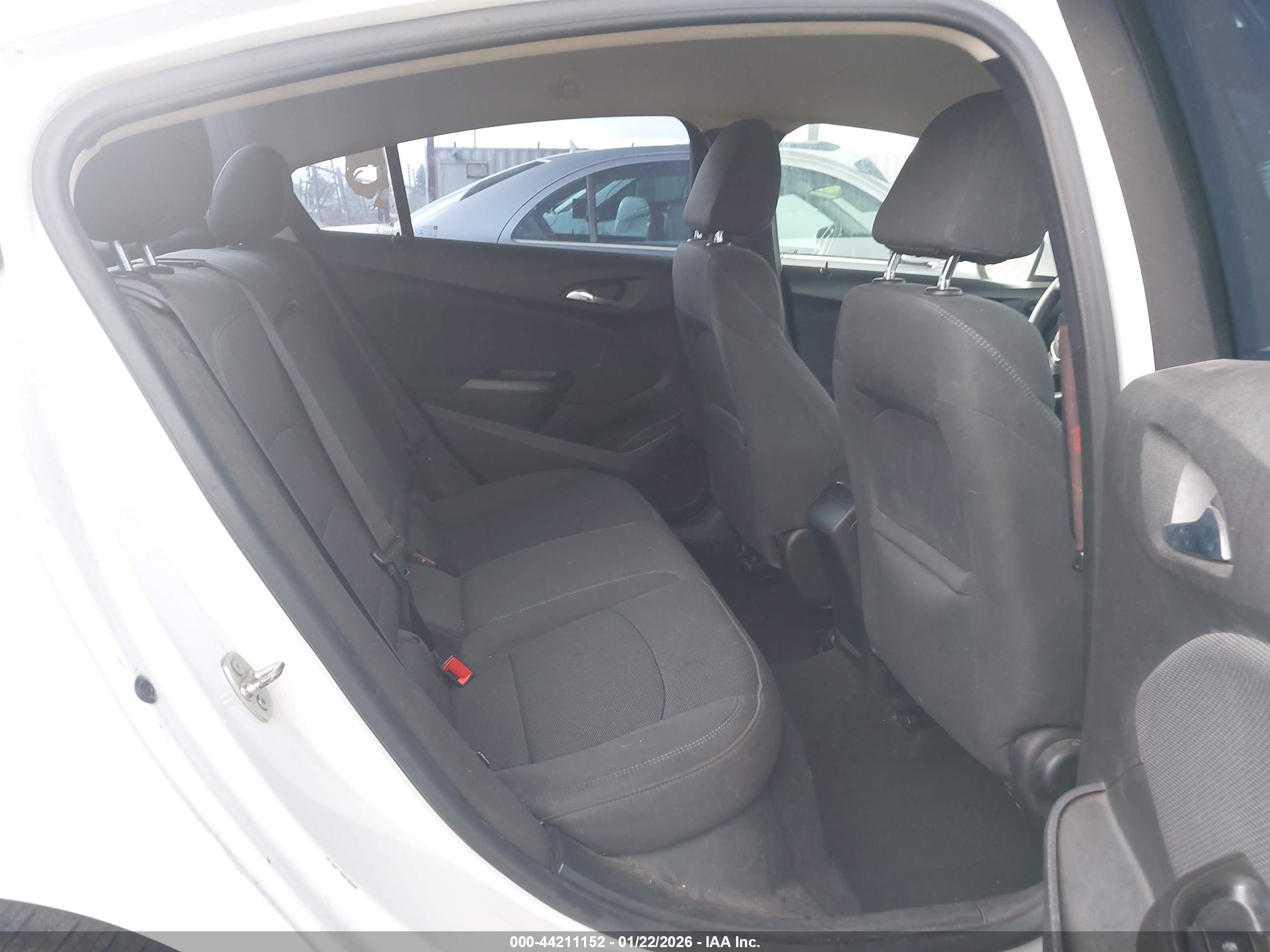 CHEVROLET CRUZE image 8