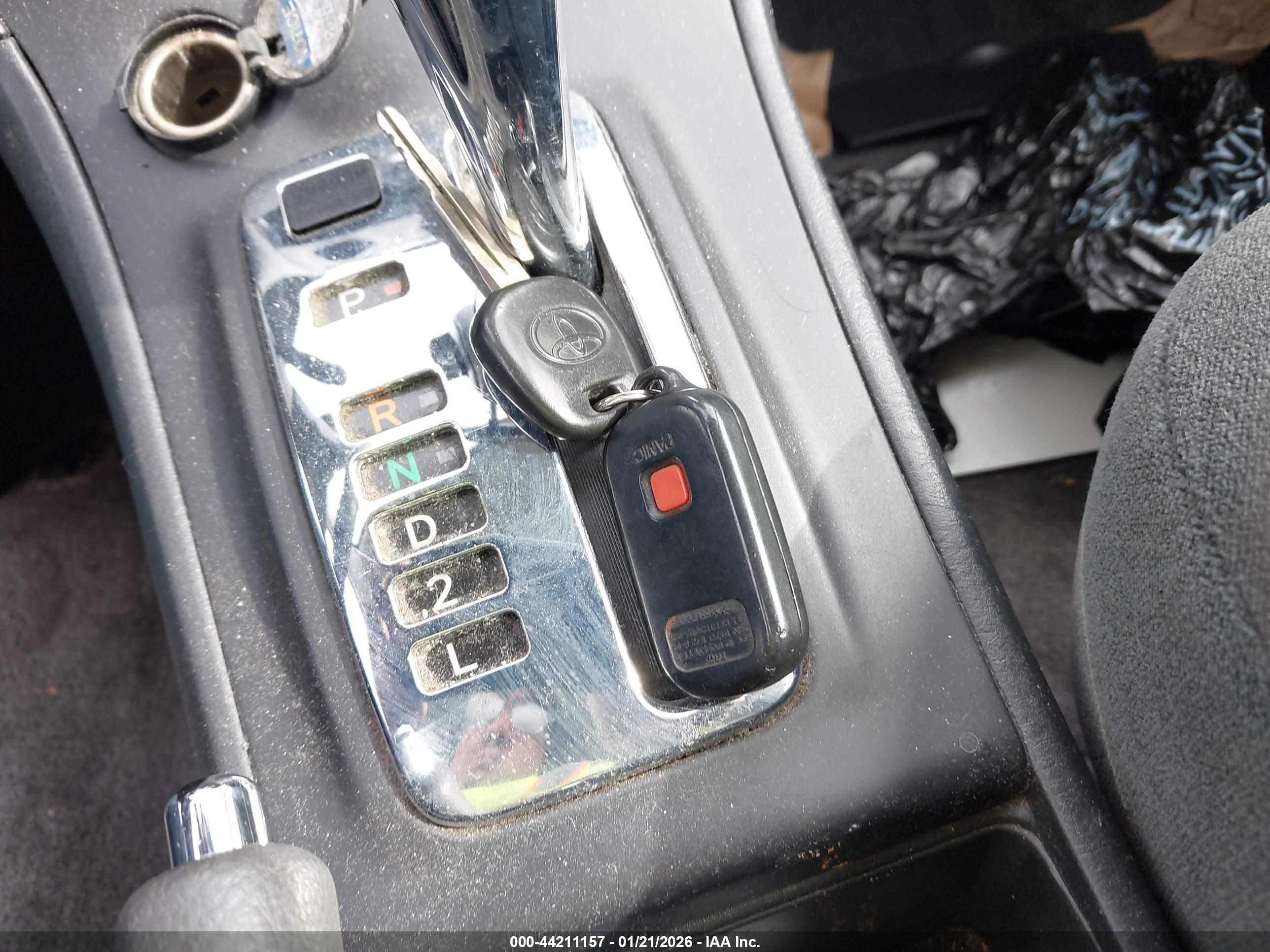 TOYOTA COROLLA image 11
