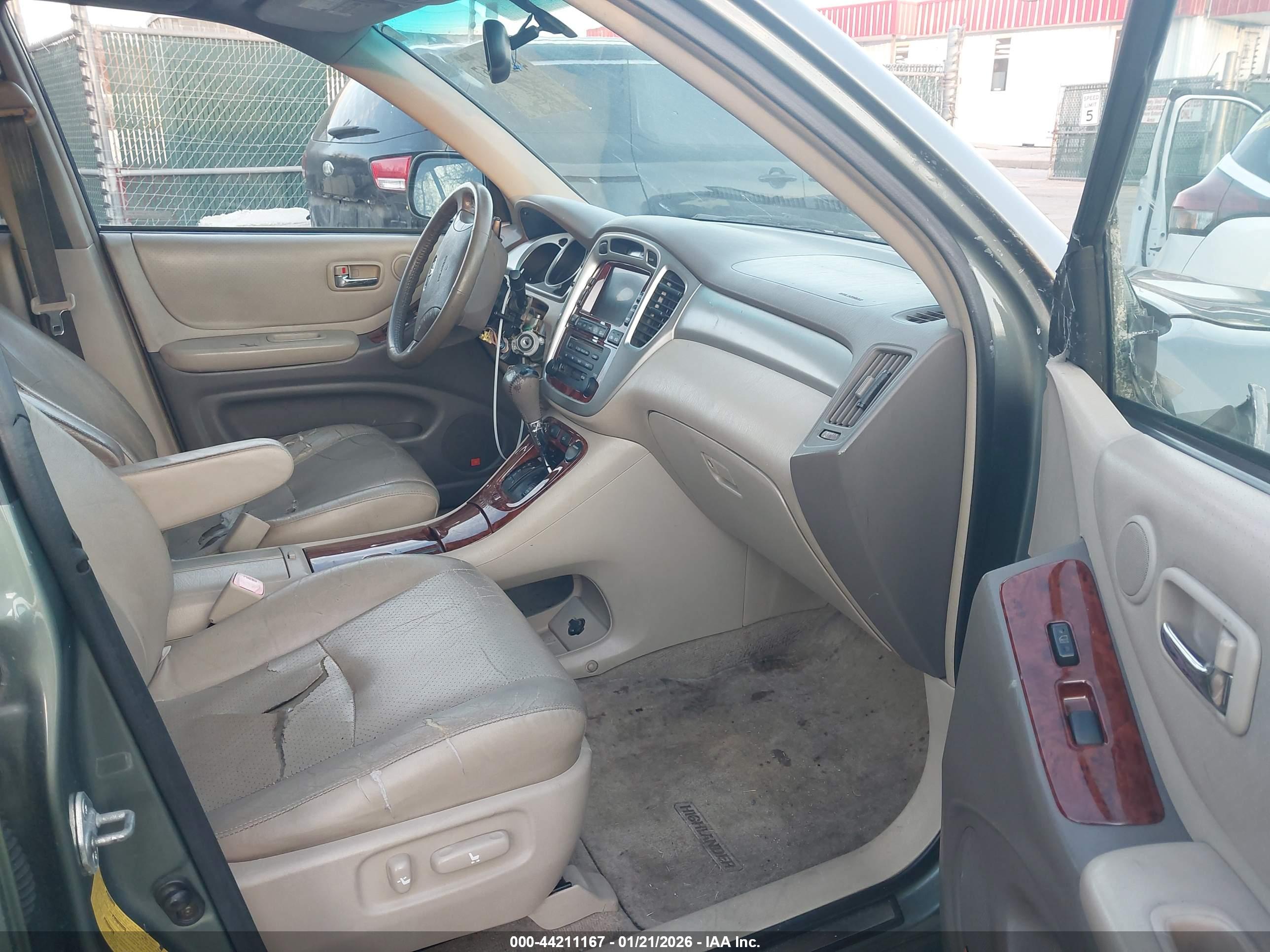 TOYOTA HIGHLANDER image 5