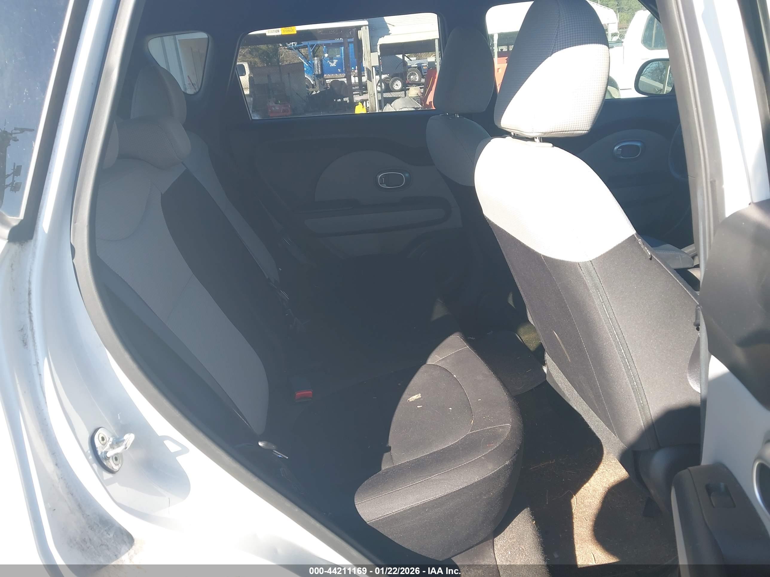 KIA SOUL image 8