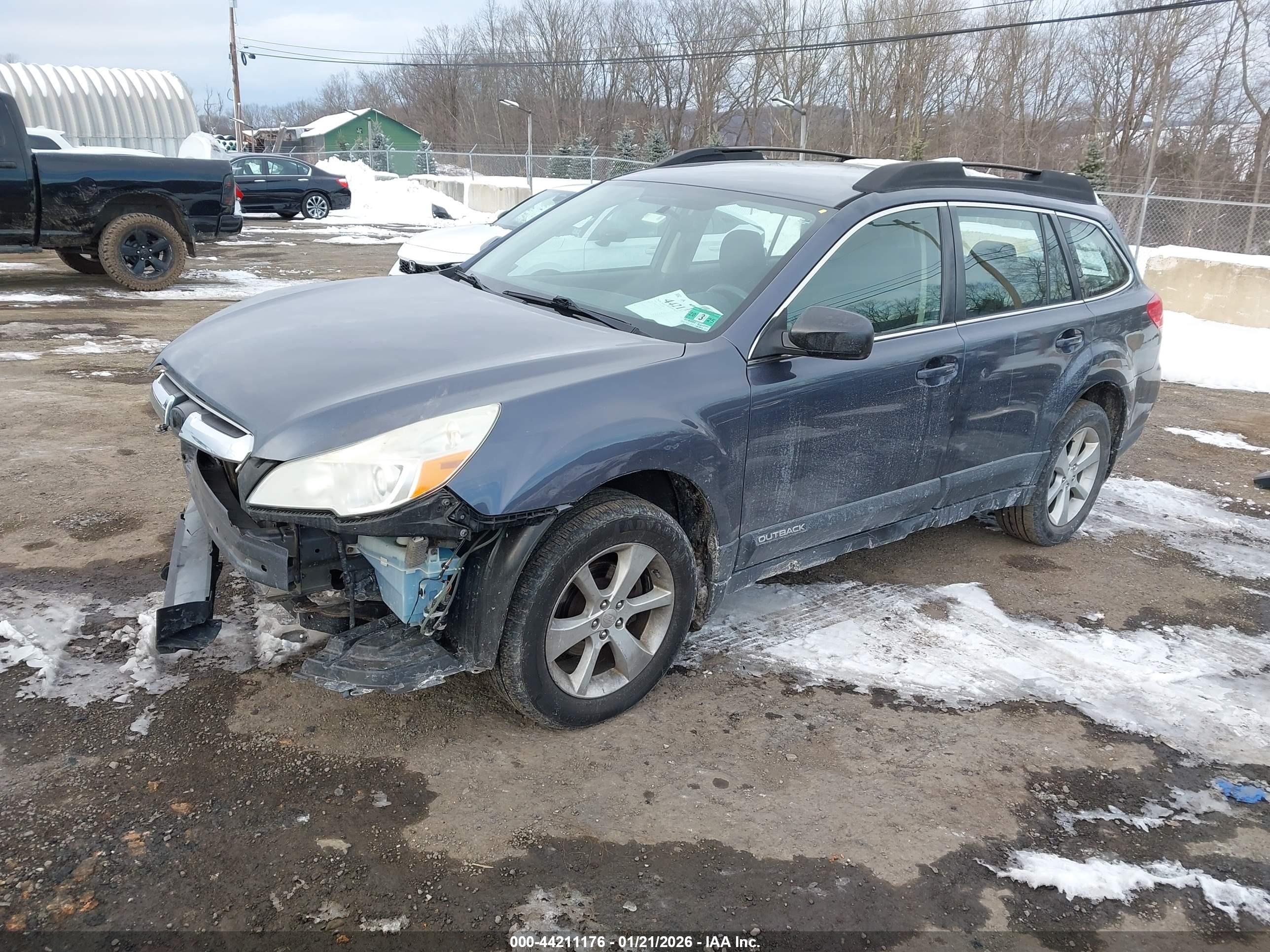 SUBARU OUTBACK image 2