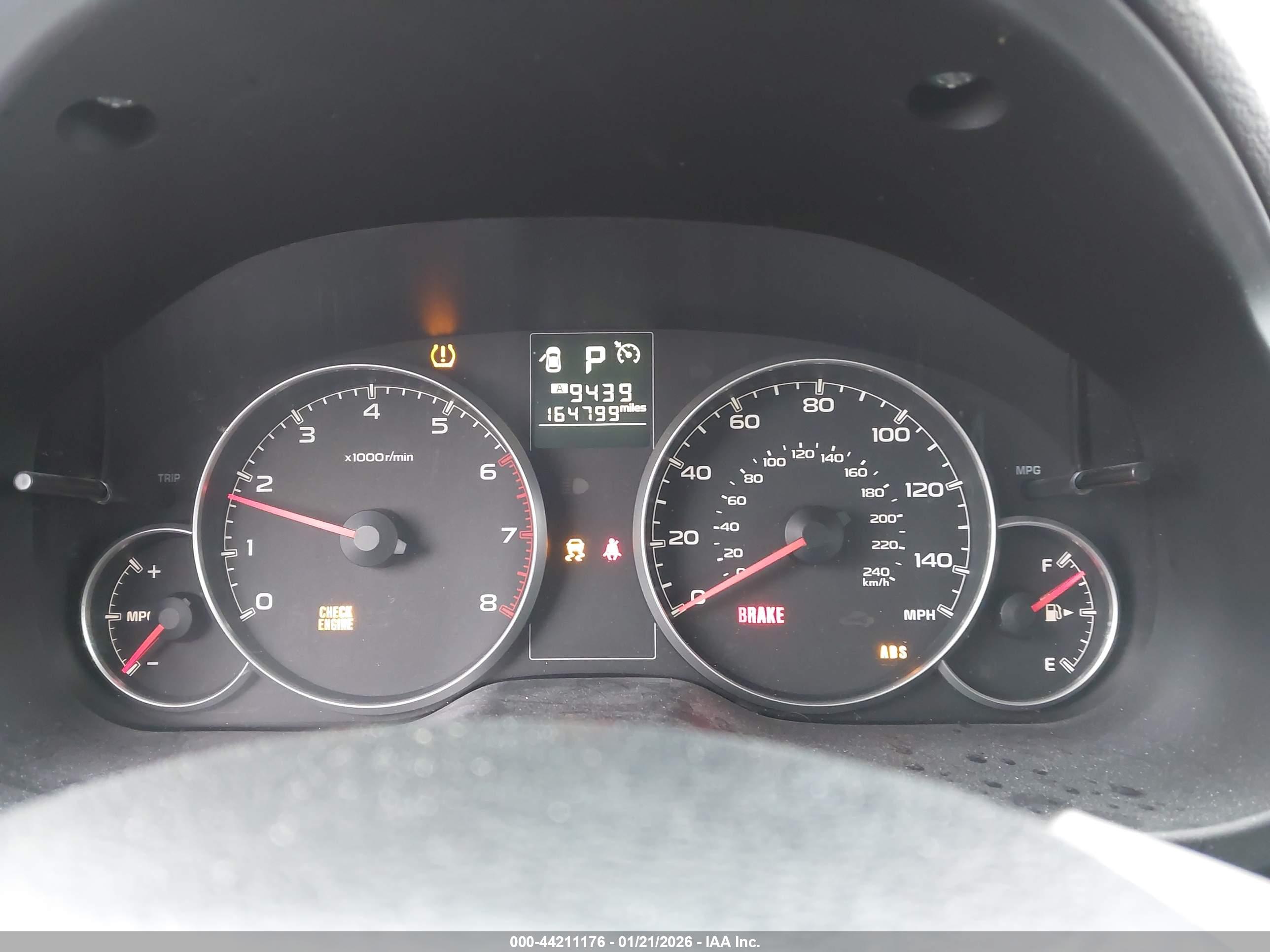 SUBARU OUTBACK image 7