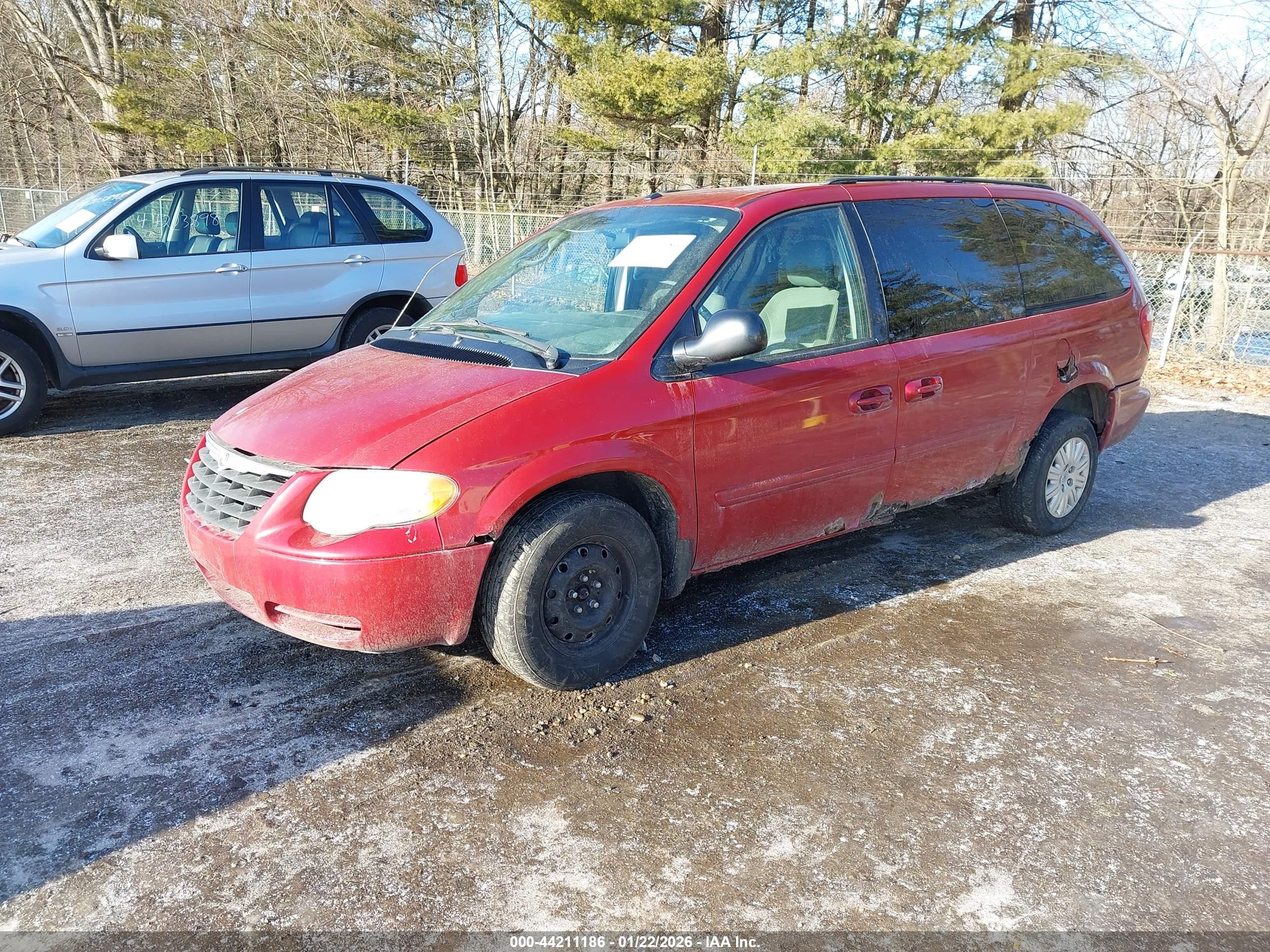 CHRYSLER TOWN image 2