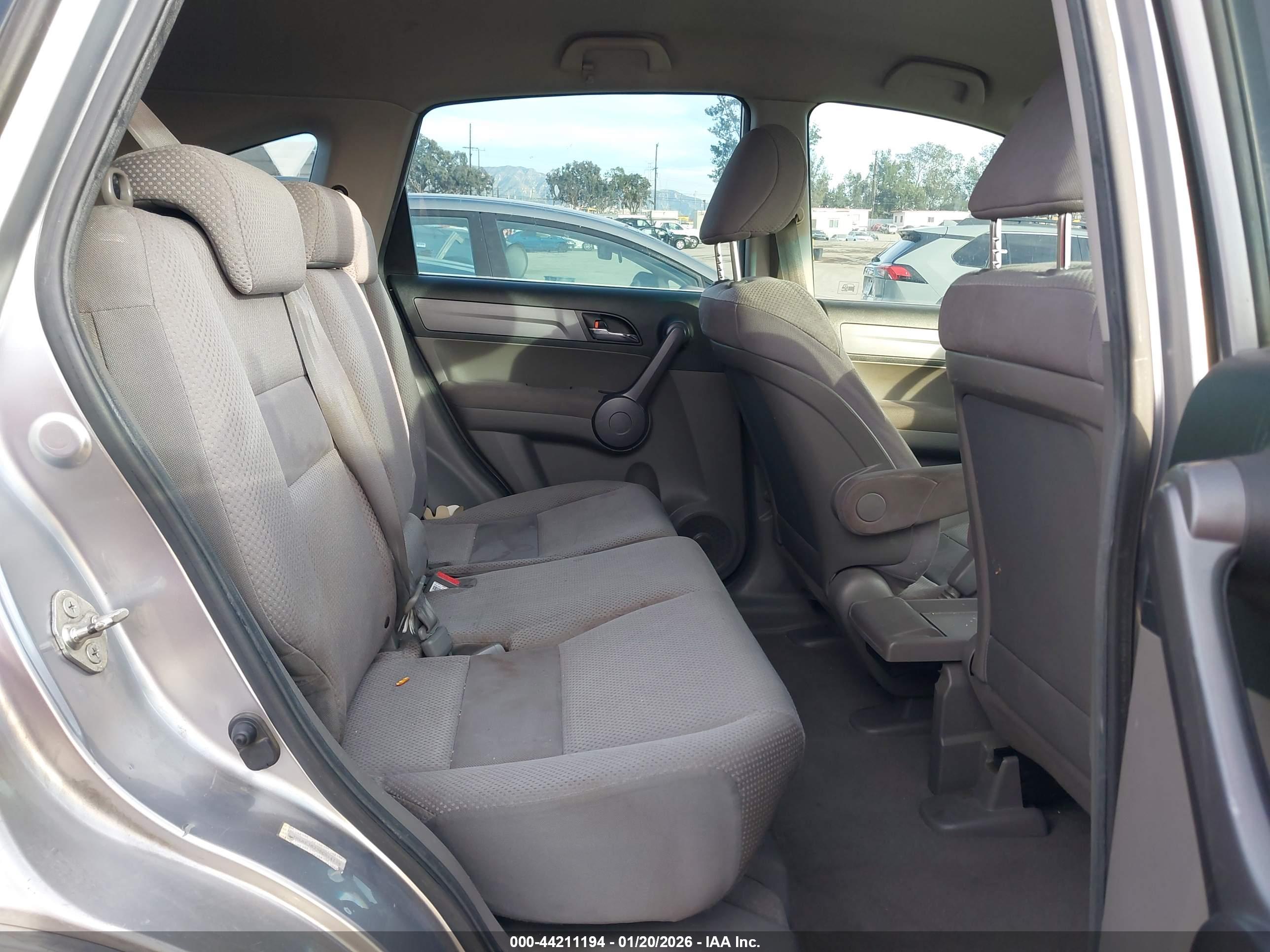 HONDA CR-V image 8