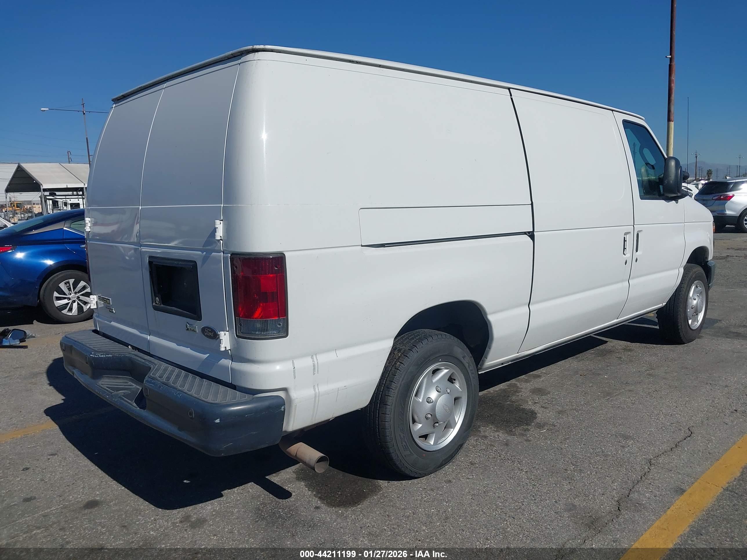 FORD E-150 image 4