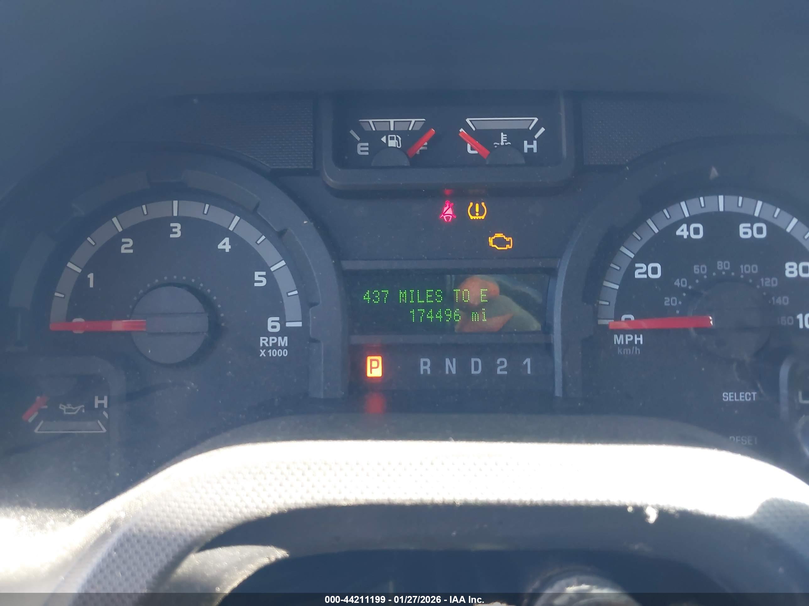 FORD E-150 image 7