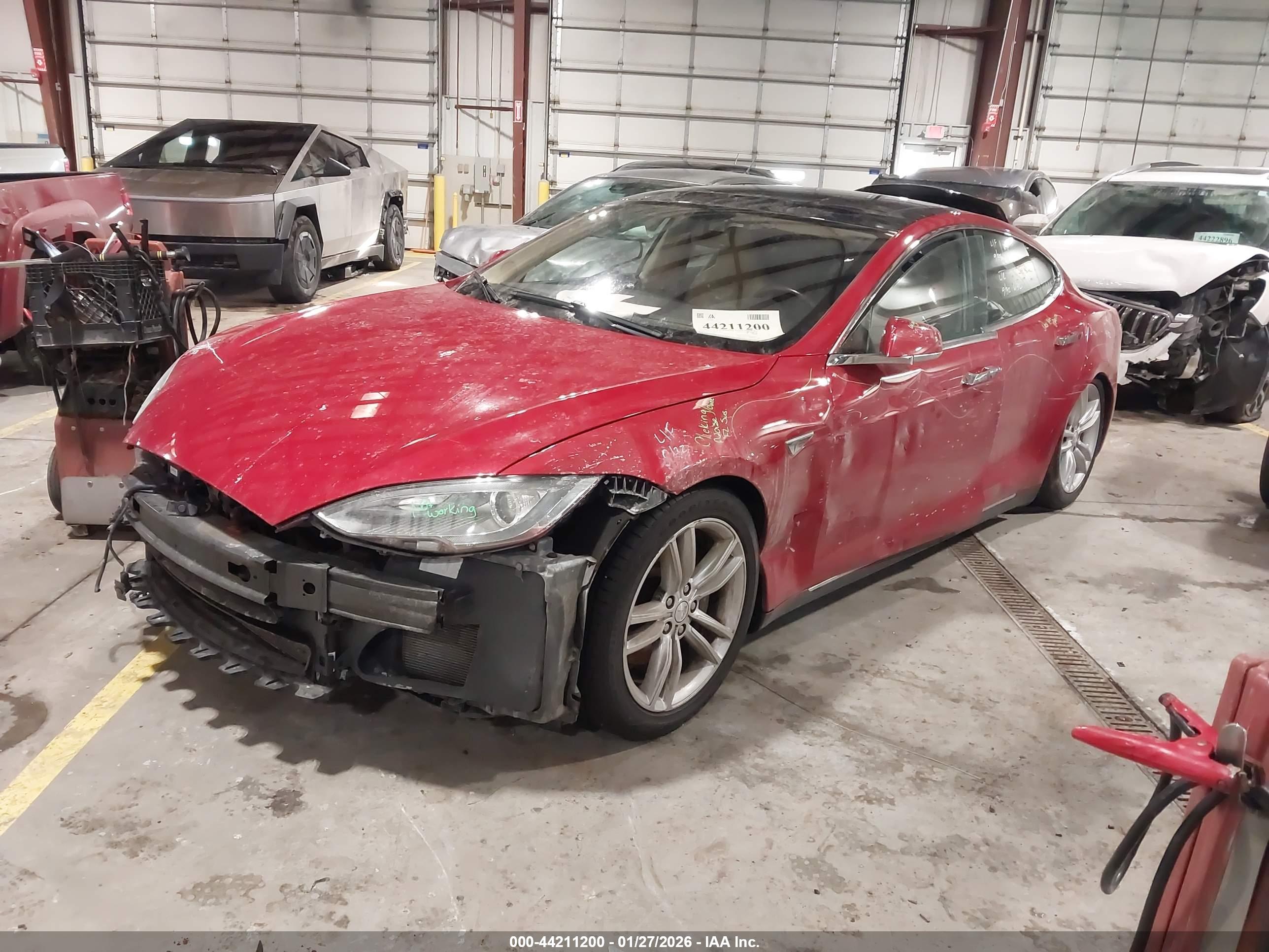 TESLA MODEL image 2
