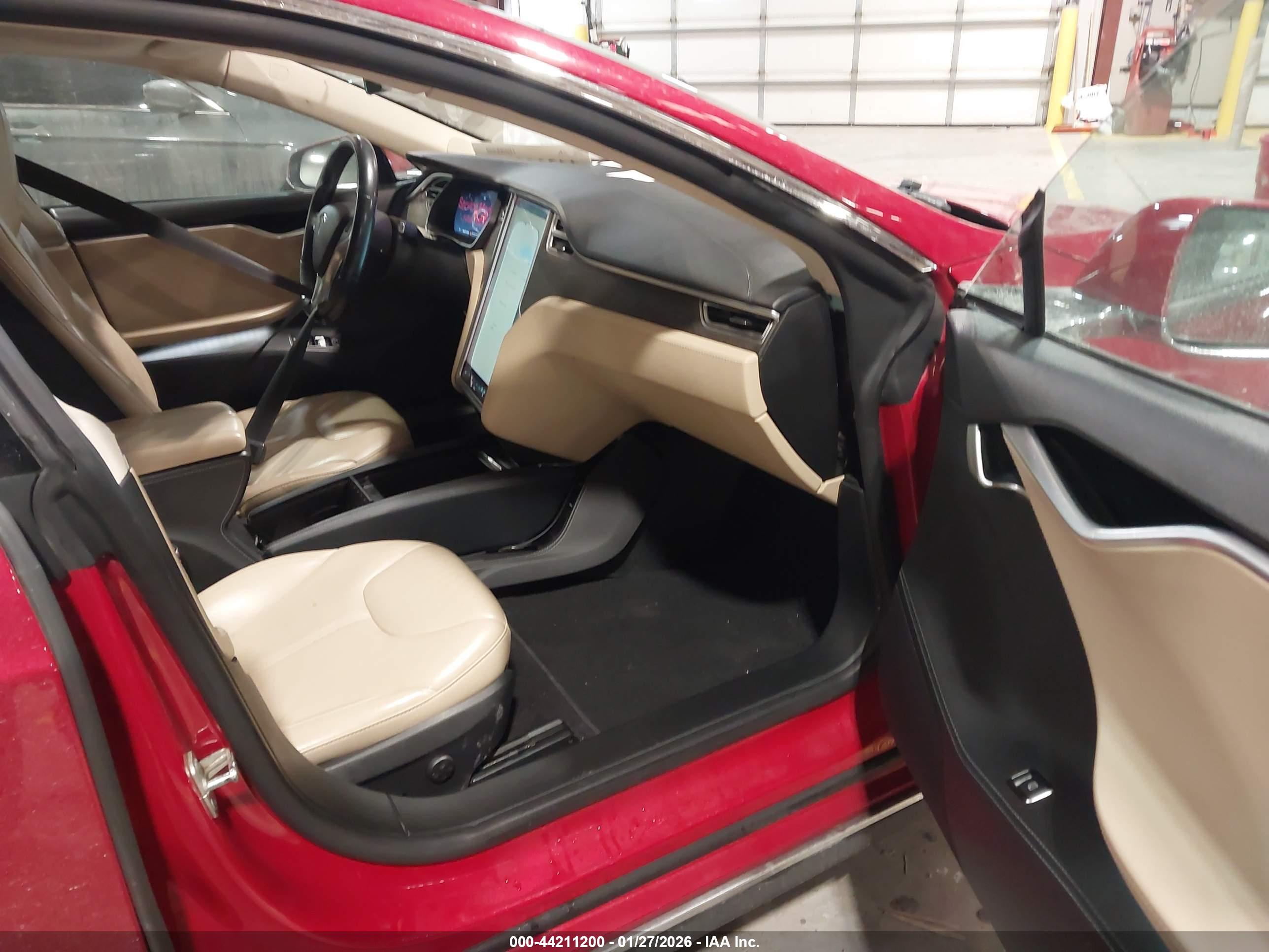 TESLA MODEL image 5