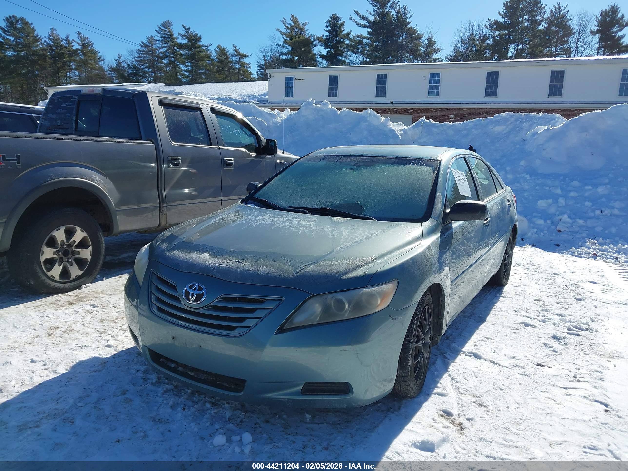 TOYOTA CAMRY image 2